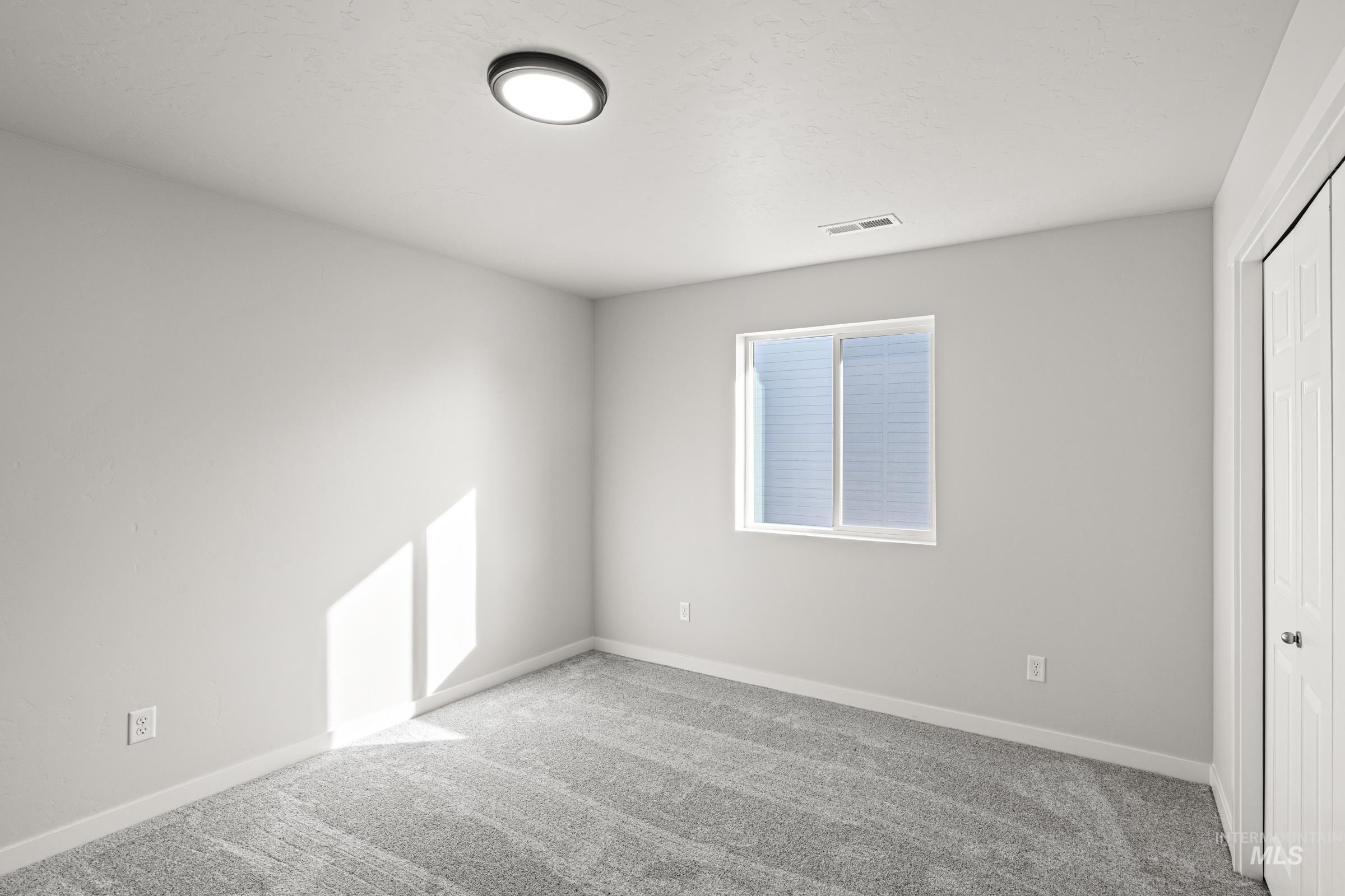 811 NE Trailridge St, Mountain Home, Idaho 83647, 4 Bedrooms, 2 Bathrooms, Residential For Sale, Price $414,990,MLS 98978036