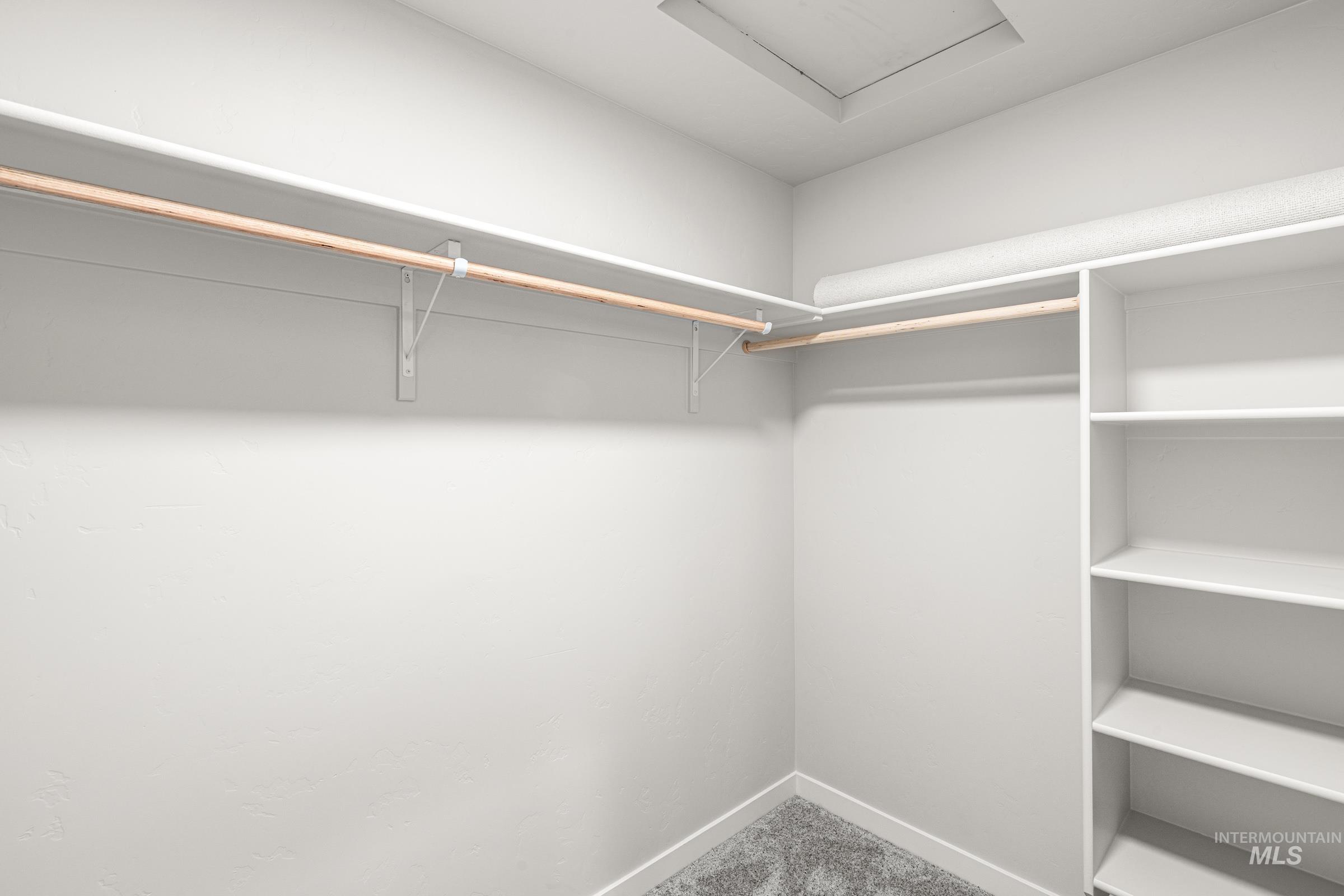 811 NE Trailridge St, Mountain Home, Idaho 83647, 4 Bedrooms, 2 Bathrooms, Residential For Sale, Price $414,990,MLS 98978036