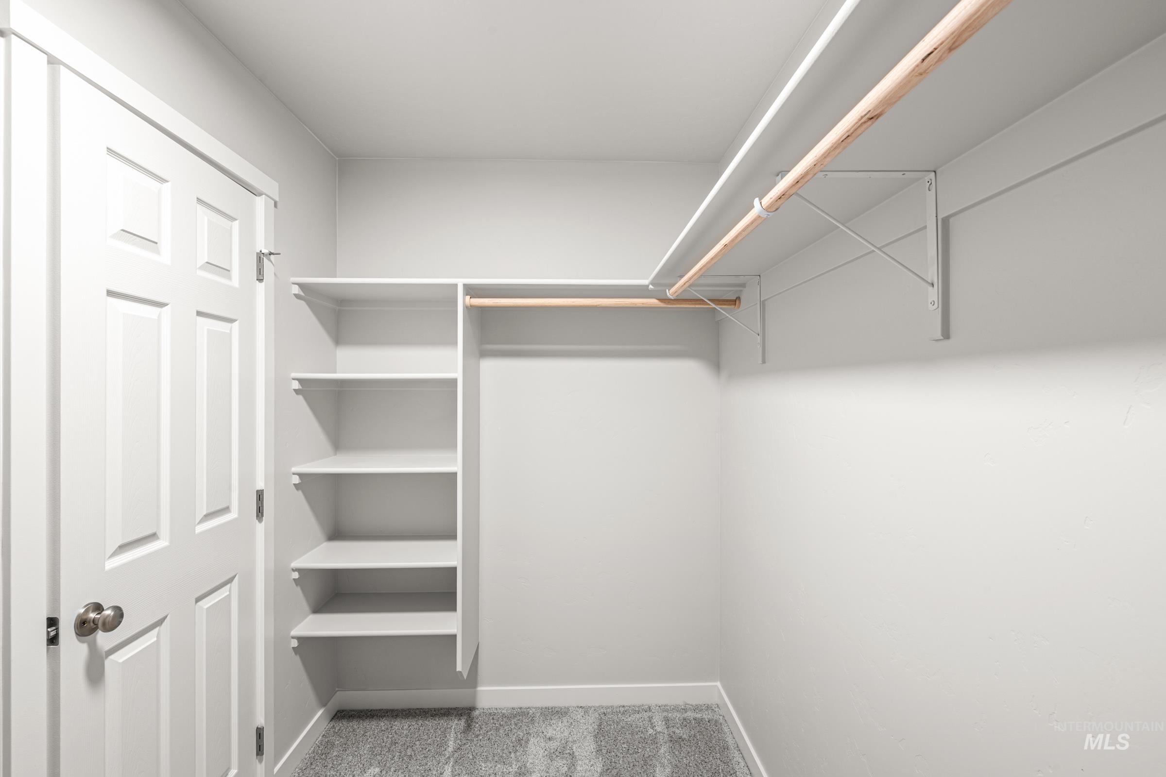 811 NE Trailridge St, Mountain Home, Idaho 83647, 4 Bedrooms, 2 Bathrooms, Residential For Sale, Price $414,990,MLS 98978036