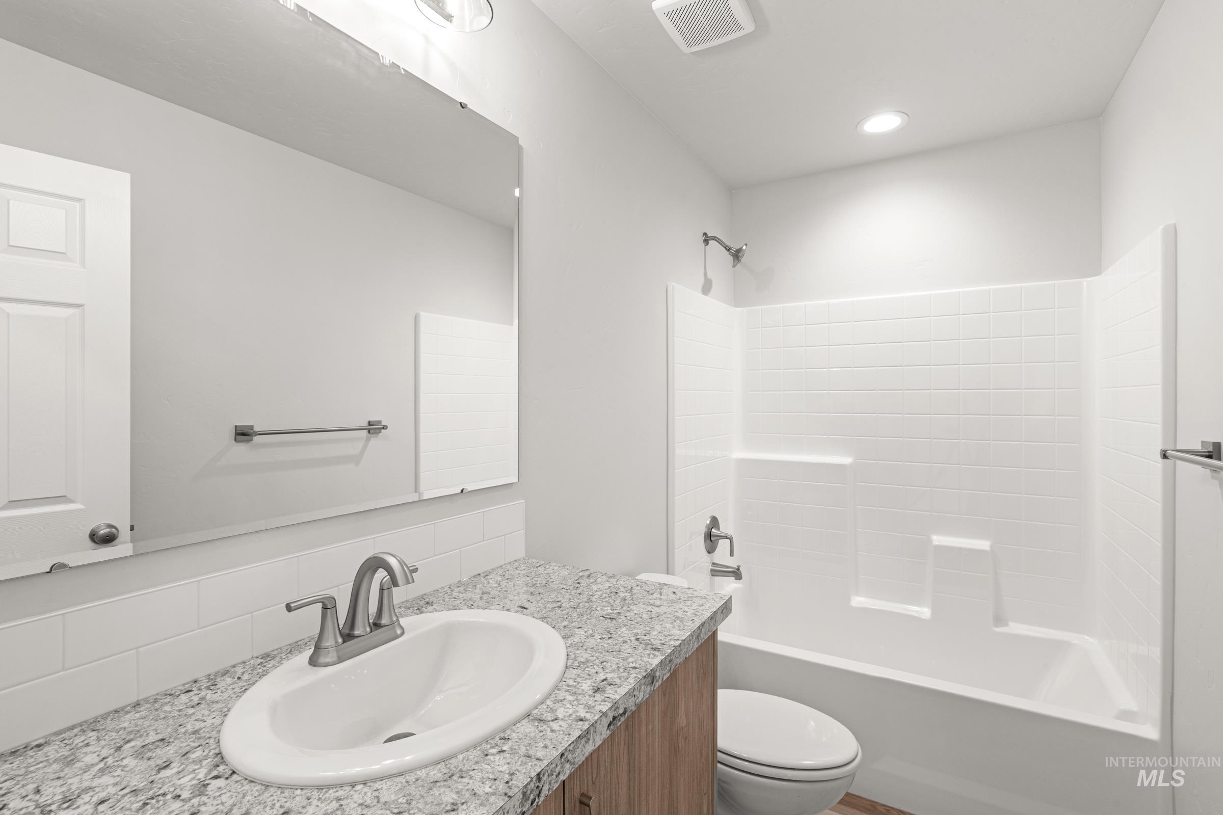 811 NE Trailridge St, Mountain Home, Idaho 83647, 4 Bedrooms, 2 Bathrooms, Residential For Sale, Price $414,990,MLS 98978036