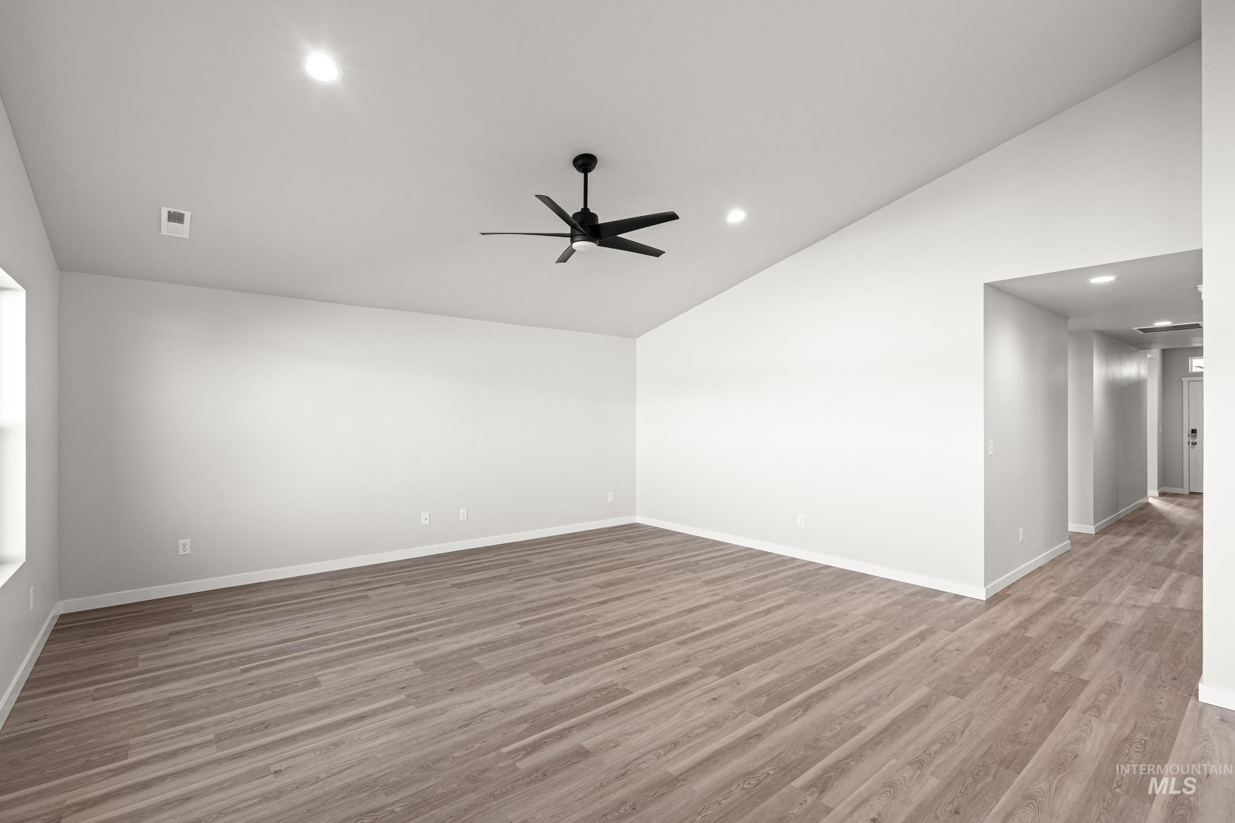 811 NE Trailridge St, Mountain Home, Idaho 83647, 4 Bedrooms, 2 Bathrooms, Residential For Sale, Price $414,990,MLS 98978036