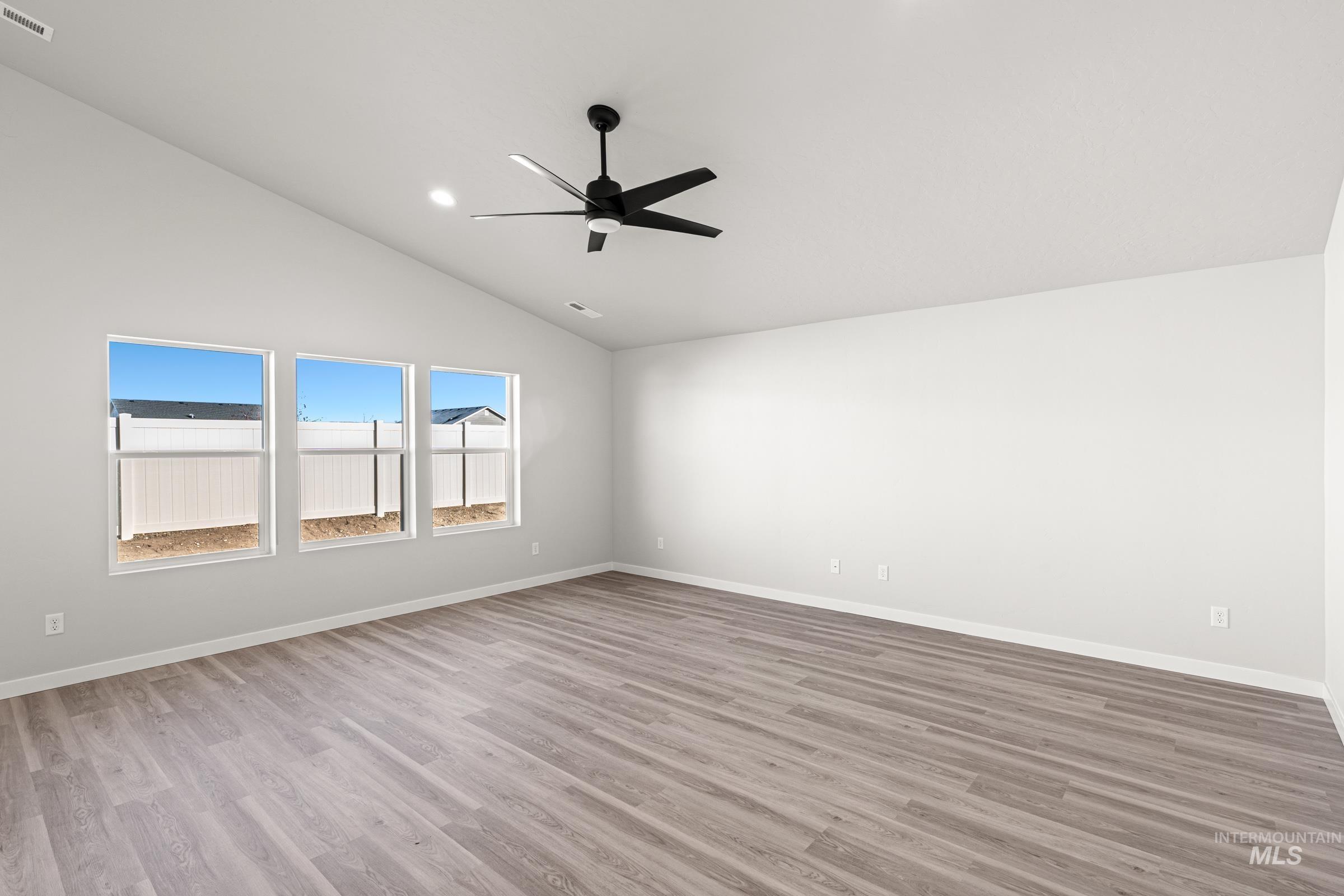 811 NE Trailridge St, Mountain Home, Idaho 83647, 4 Bedrooms, 2 Bathrooms, Residential For Sale, Price $414,990,MLS 98978036