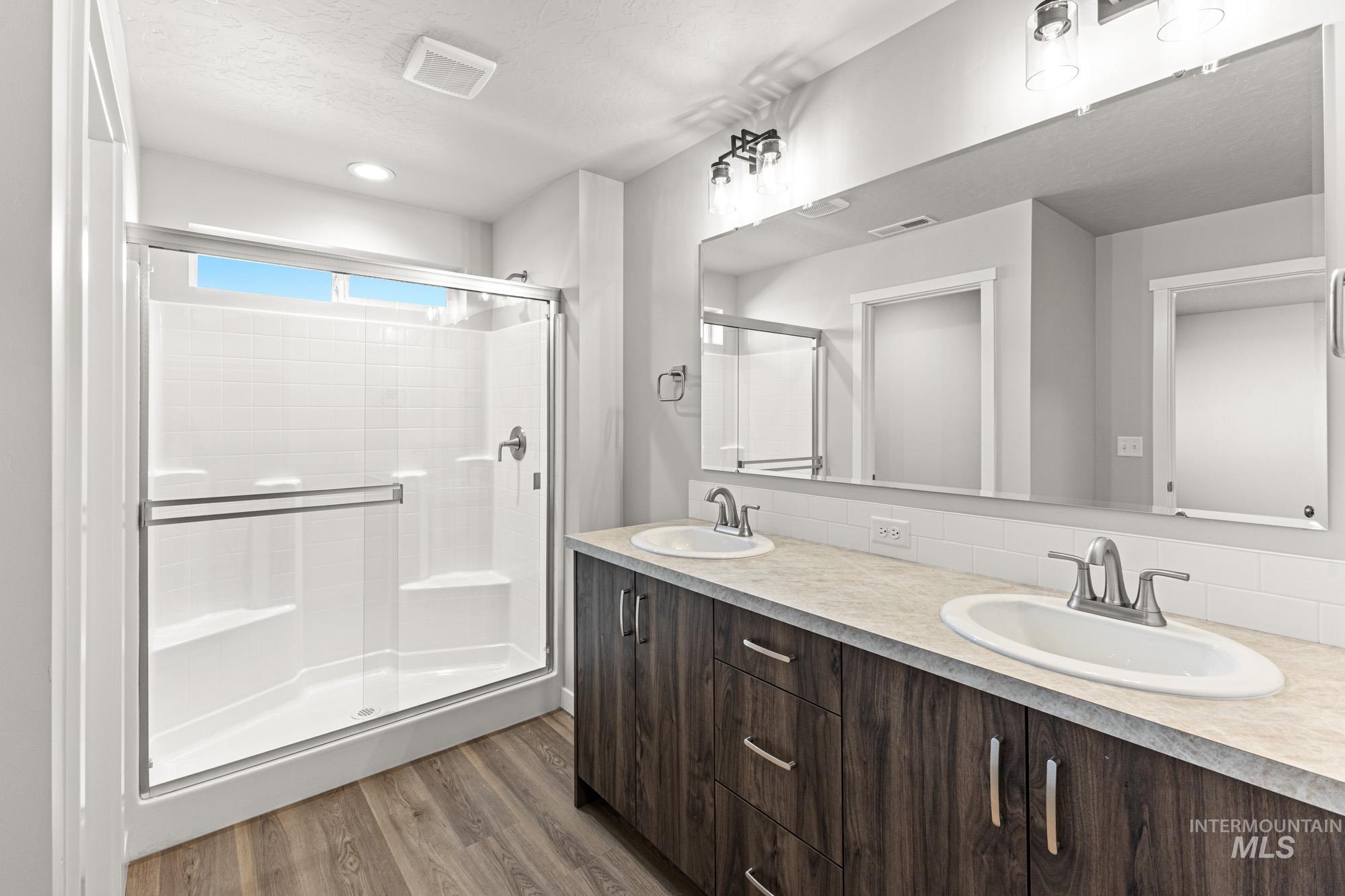 839 NE Trailridge St, Mountain Home, Idaho 83647, 4 Bedrooms, 2 Bathrooms, Residential For Sale, Price $404,990,MLS 98978037