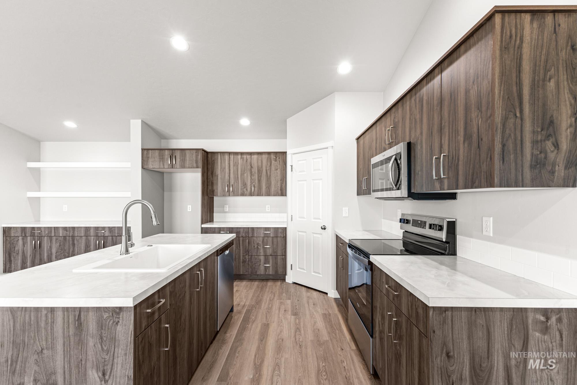 839 NE Trailridge St, Mountain Home, Idaho 83647, 4 Bedrooms, 2 Bathrooms, Residential For Sale, Price $404,990,MLS 98978037