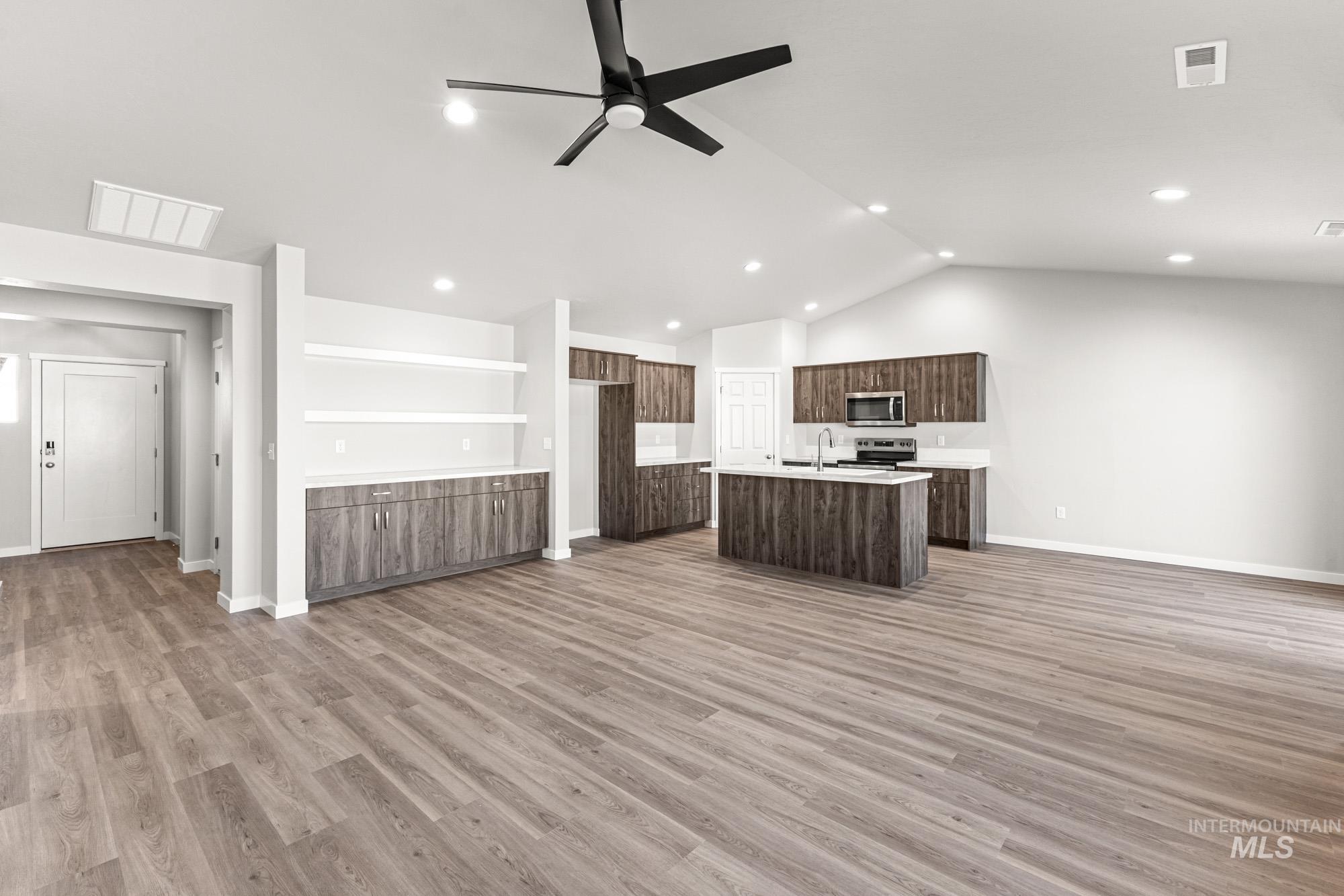 839 NE Trailridge St, Mountain Home, Idaho 83647, 4 Bedrooms, 2 Bathrooms, Residential For Sale, Price $404,990,MLS 98978037