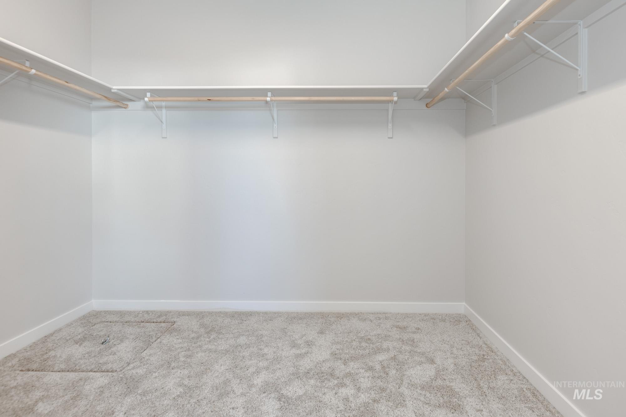 867 NE Trailridge St, Mountain Home, Idaho 83647, 4 Bedrooms, 2.5 Bathrooms, Residential For Sale, Price $469,990,MLS 98978039