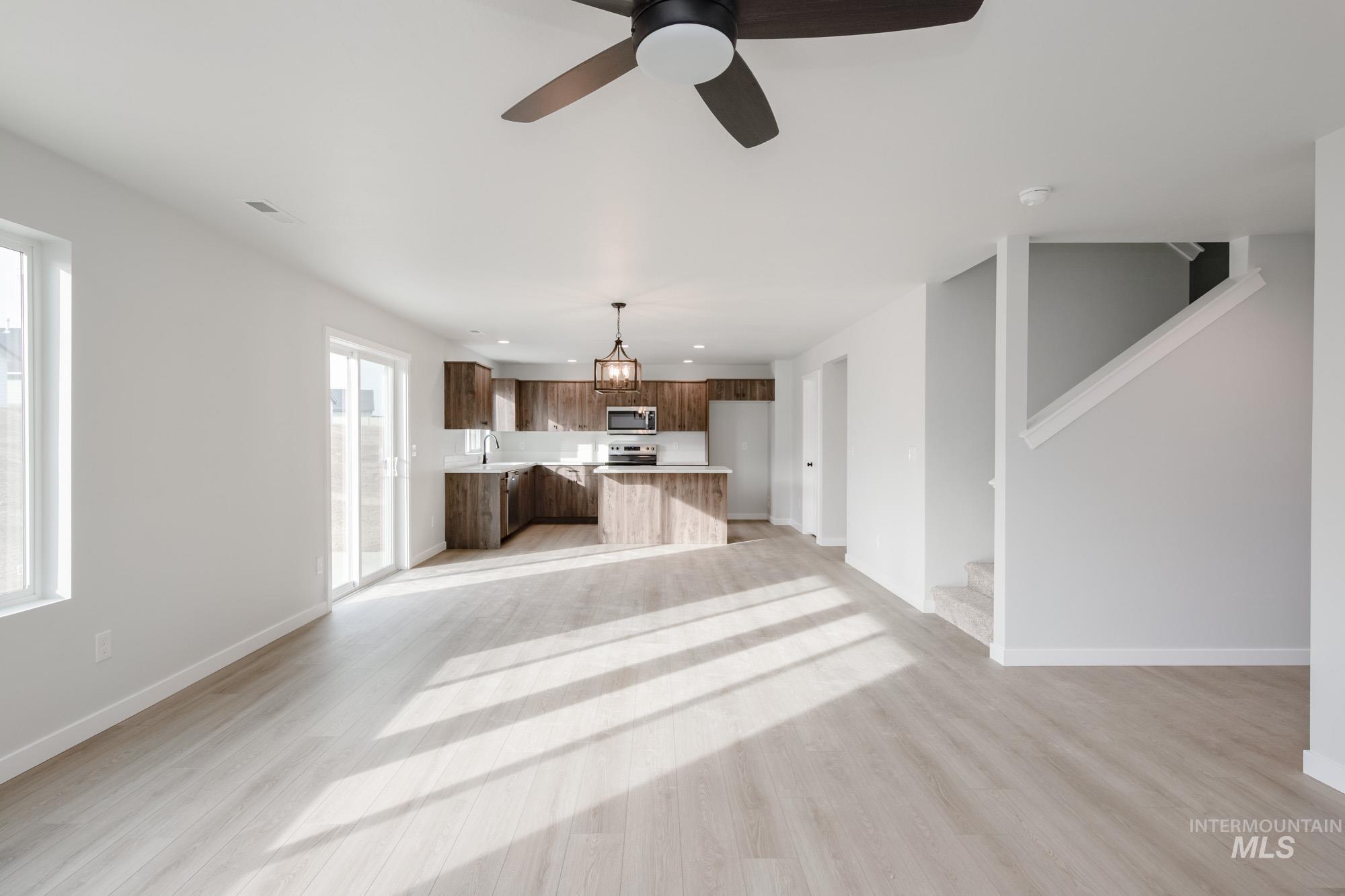 895 NE Trailridge St, Mountain Home, Idaho 83647, 4 Bedrooms, 2.5 Bathrooms, Residential For Sale, Price $449,990,MLS 98978040