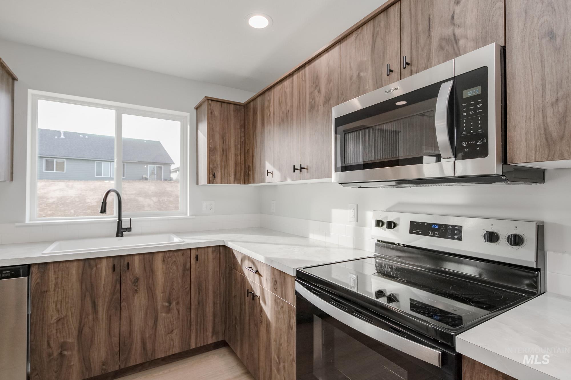 895 NE Trailridge St, Mountain Home, Idaho 83647, 4 Bedrooms, 2.5 Bathrooms, Residential For Sale, Price $449,990,MLS 98978040