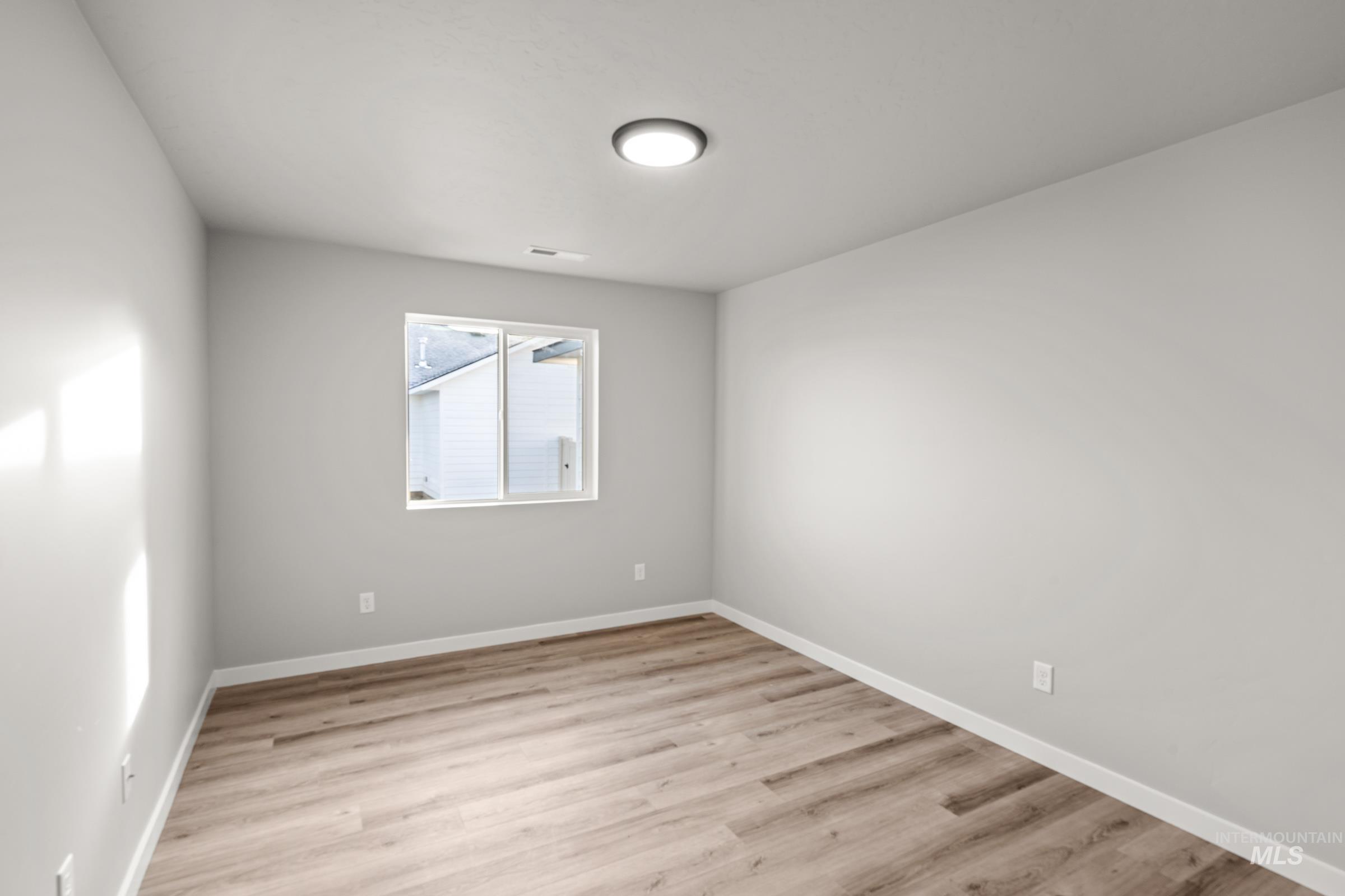 812 NE Trailridge St, Mountain Home, Idaho 83647, 3 Bedrooms, 2 Bathrooms, Residential For Sale, Price $394,990,MLS 98978041