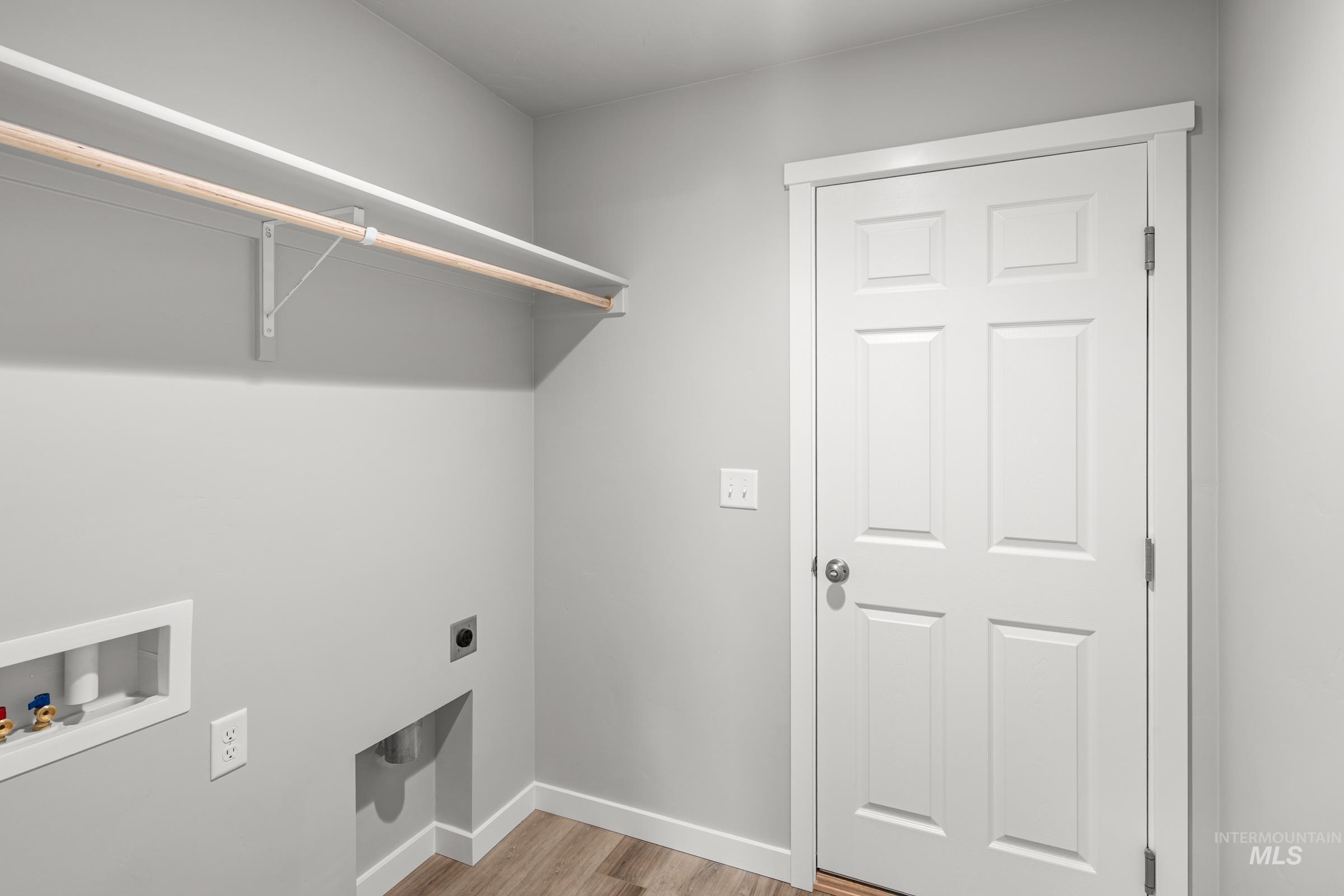 812 NE Trailridge St, Mountain Home, Idaho 83647, 3 Bedrooms, 2 Bathrooms, Residential For Sale, Price $394,990,MLS 98978041