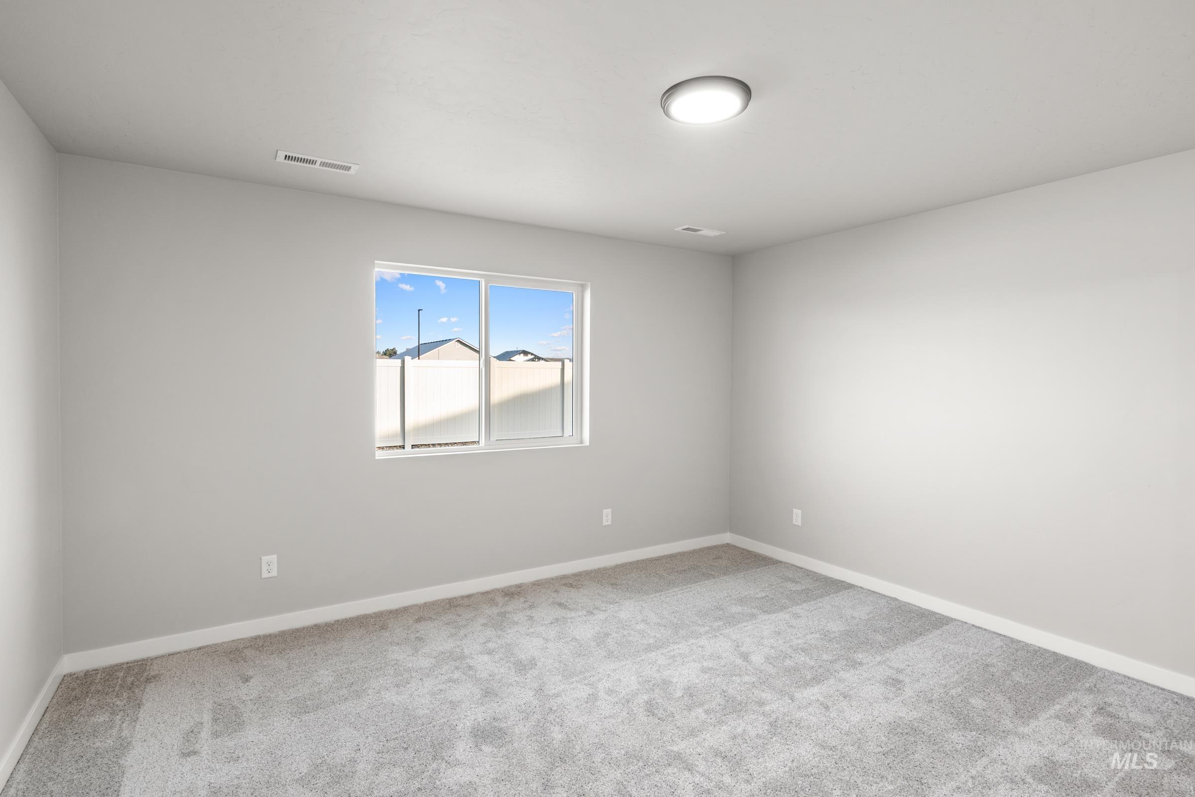 812 NE Trailridge St, Mountain Home, Idaho 83647, 3 Bedrooms, 2 Bathrooms, Residential For Sale, Price $394,990,MLS 98978041