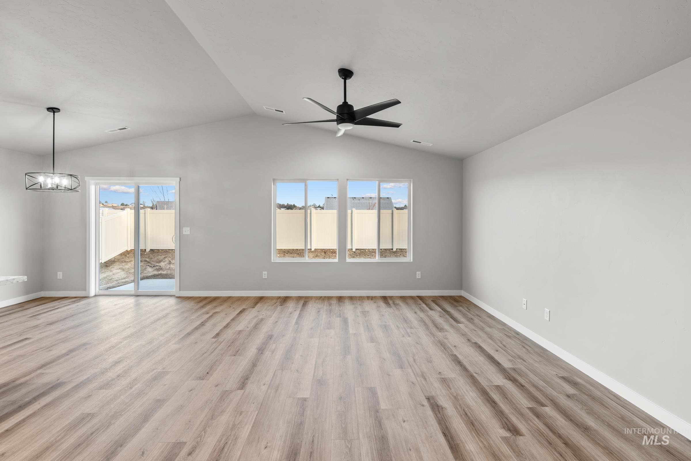 812 NE Trailridge St, Mountain Home, Idaho 83647, 3 Bedrooms, 2 Bathrooms, Residential For Sale, Price $394,990,MLS 98978041