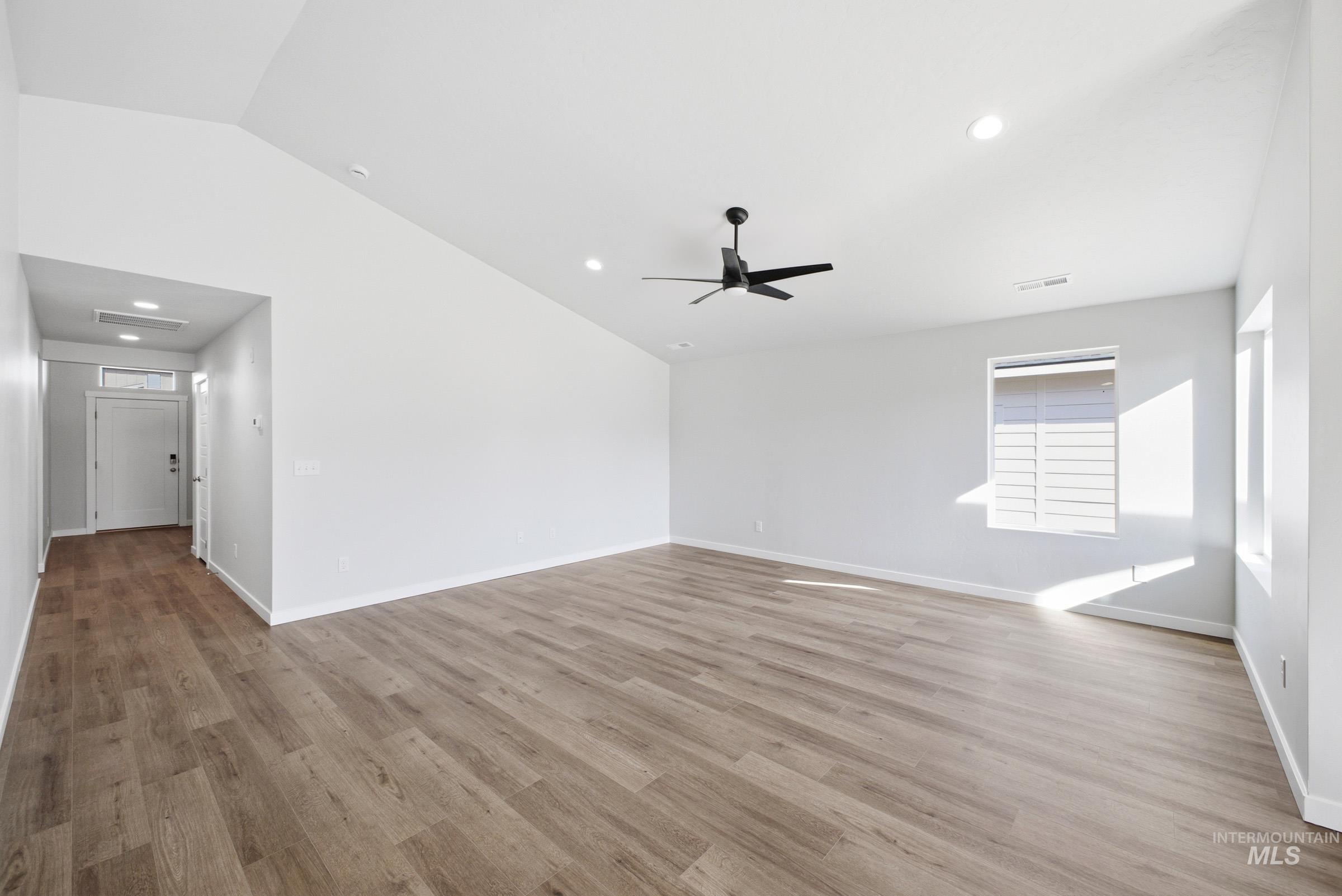 6661 W Redwood Creek Dr, Meridian, Idaho 83646, 4 Bedrooms, 2 Bathrooms, Residential For Sale, Price $519,990,MLS 98978042