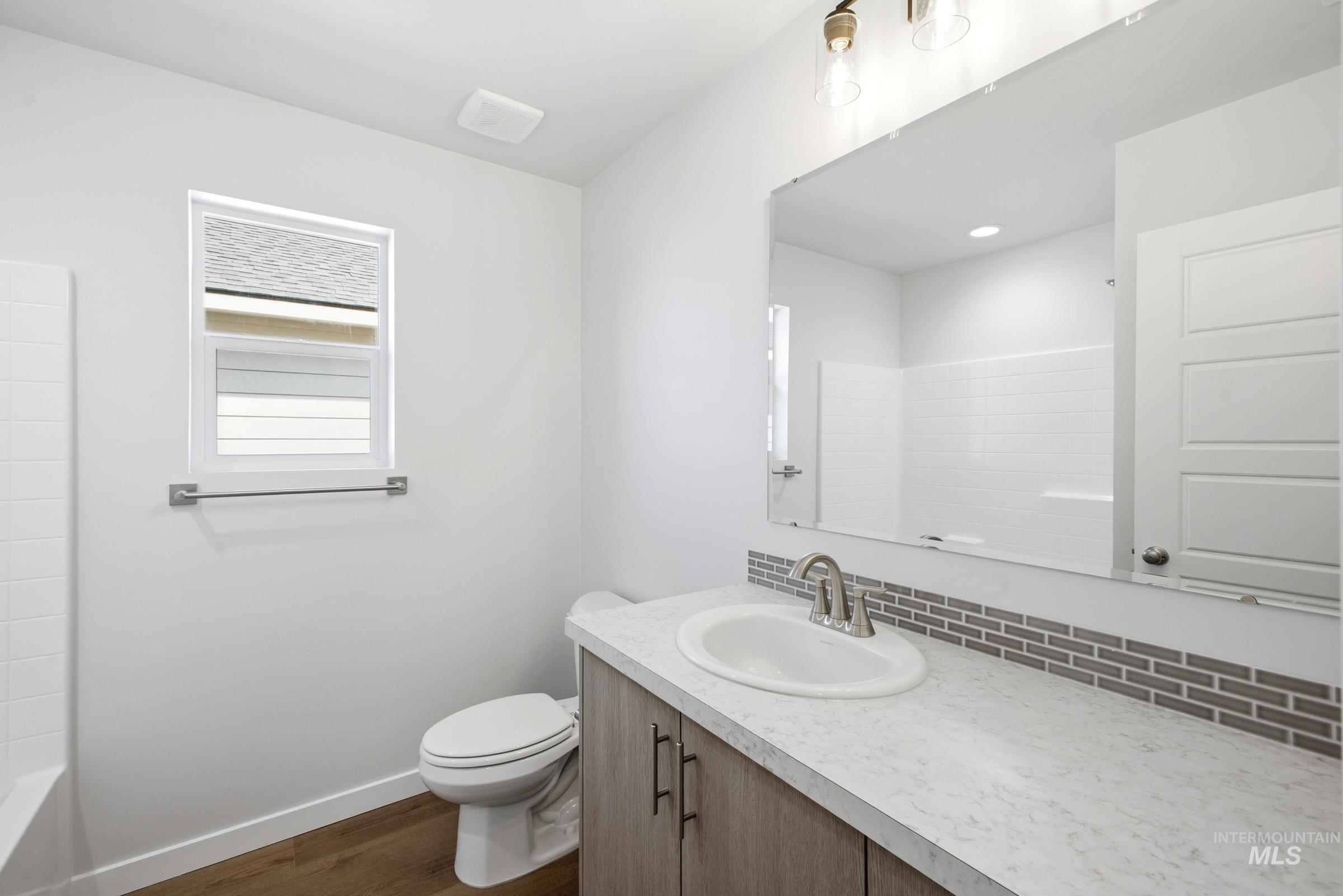 6661 W Redwood Creek Dr, Meridian, Idaho 83646, 4 Bedrooms, 2 Bathrooms, Residential For Sale, Price $519,990,MLS 98978042