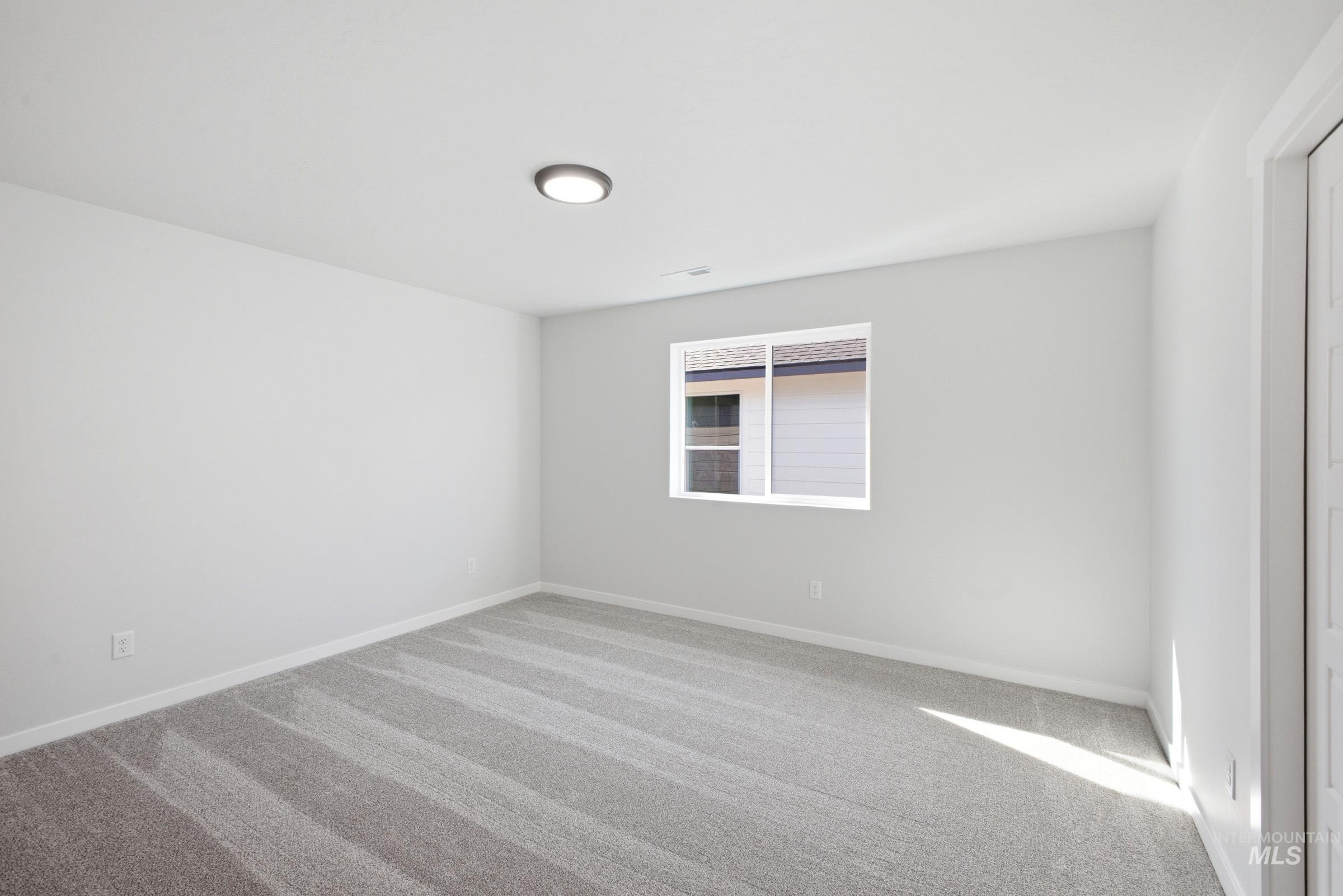 6661 W Redwood Creek Dr, Meridian, Idaho 83646, 4 Bedrooms, 2 Bathrooms, Residential For Sale, Price $519,990,MLS 98978042