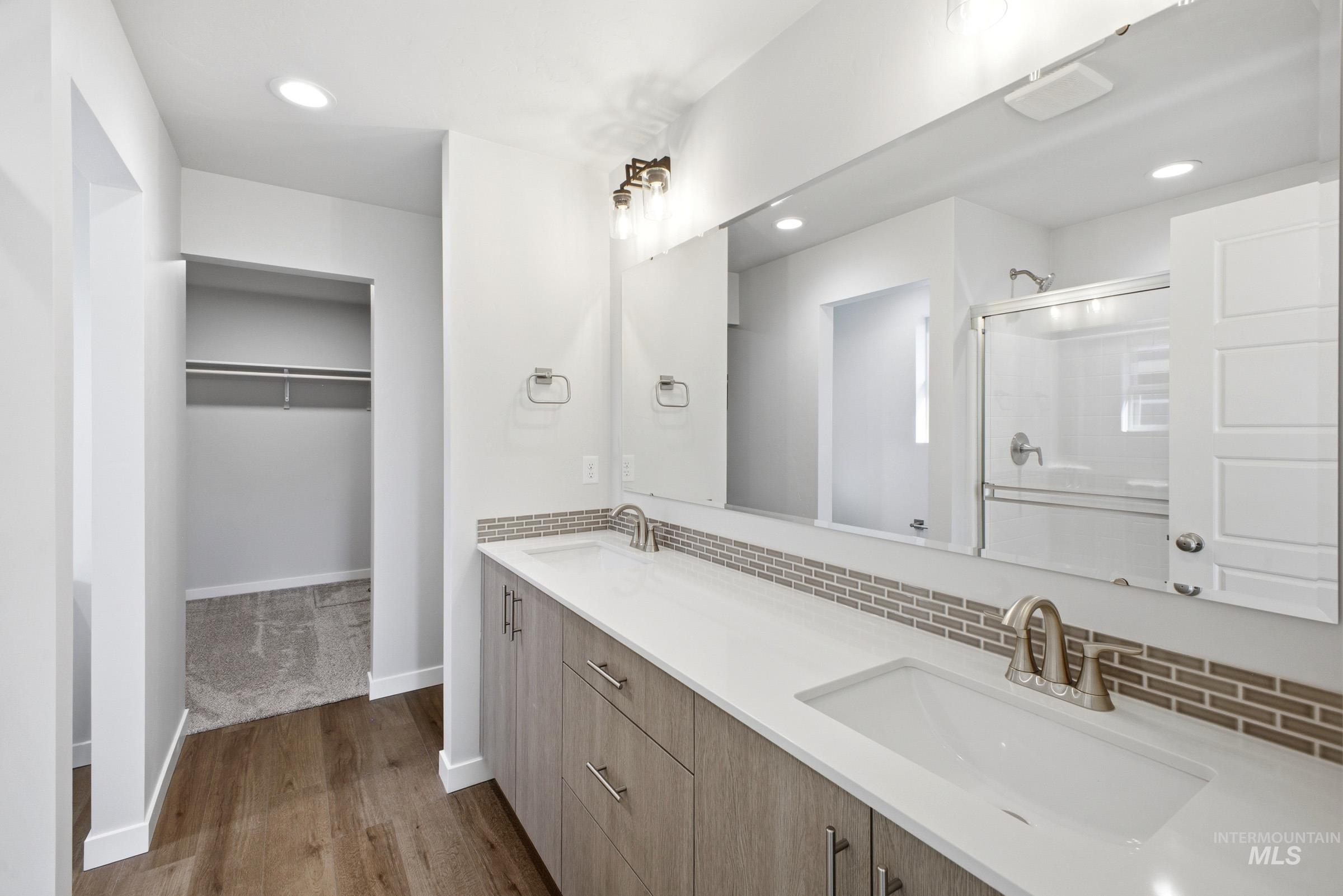 6661 W Redwood Creek Dr, Meridian, Idaho 83646, 4 Bedrooms, 2 Bathrooms, Residential For Sale, Price $519,990,MLS 98978042