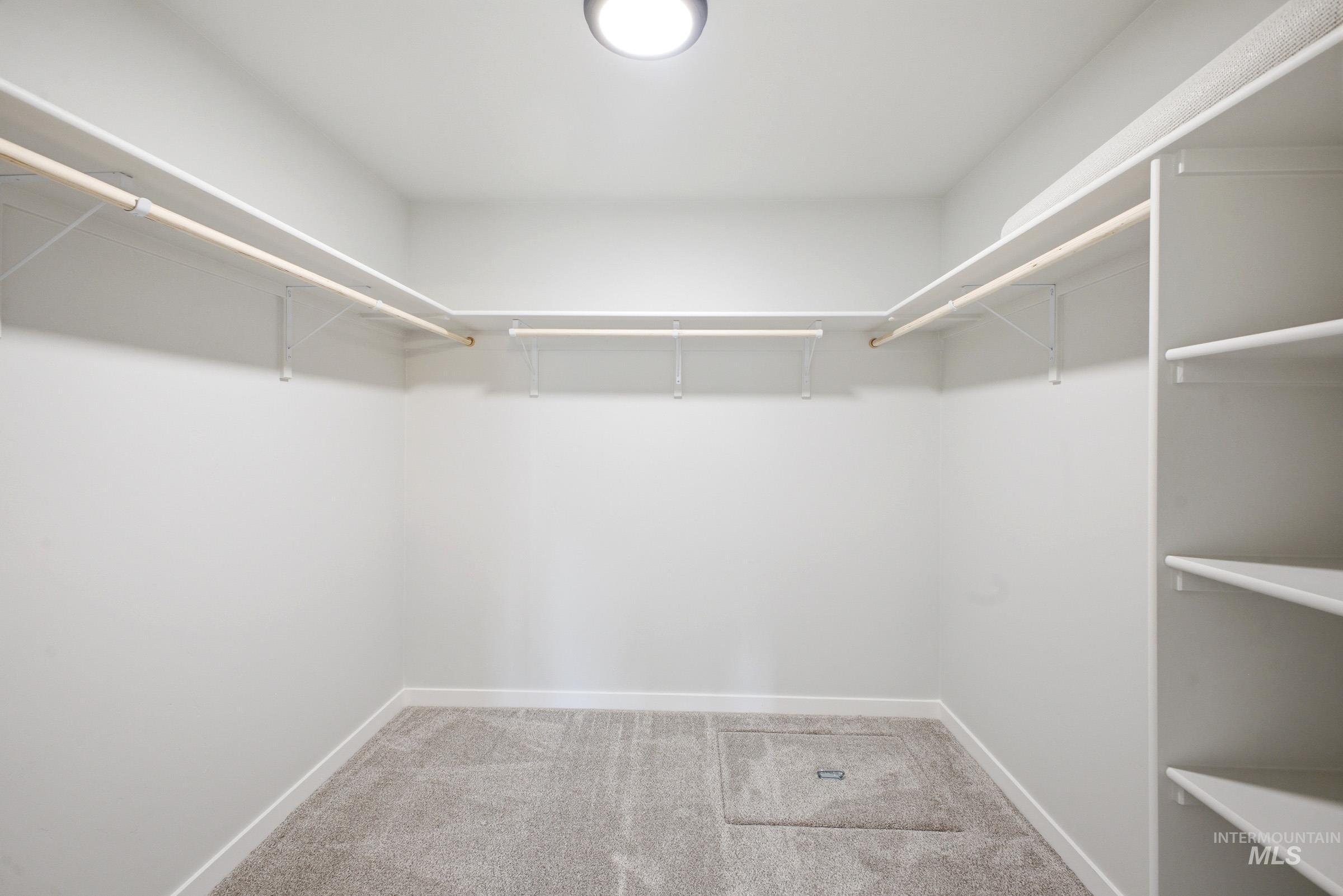 6661 W Redwood Creek Dr, Meridian, Idaho 83646, 4 Bedrooms, 2 Bathrooms, Residential For Sale, Price $519,990,MLS 98978042