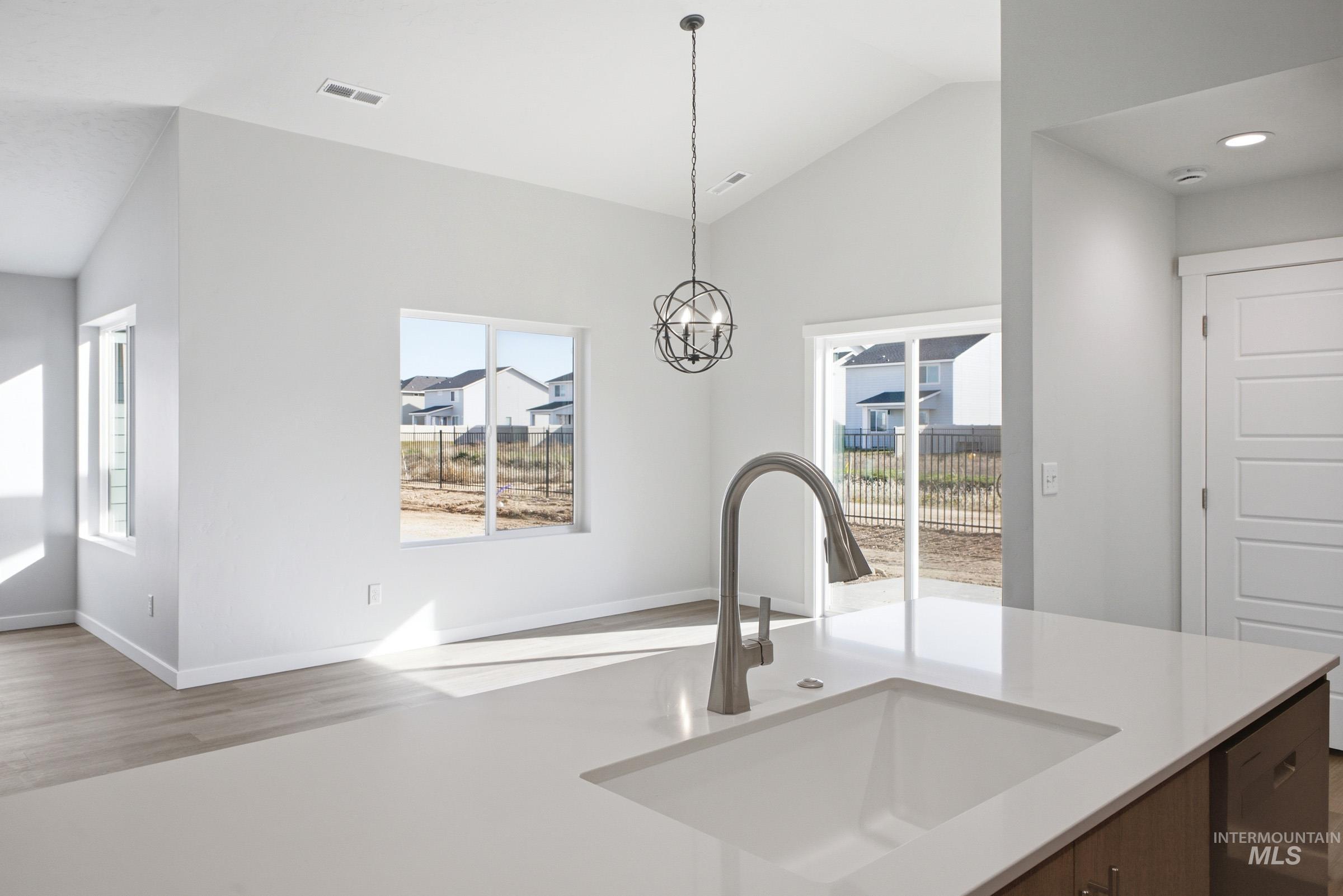 6661 W Redwood Creek Dr, Meridian, Idaho 83646, 4 Bedrooms, 2 Bathrooms, Residential For Sale, Price $519,990,MLS 98978042