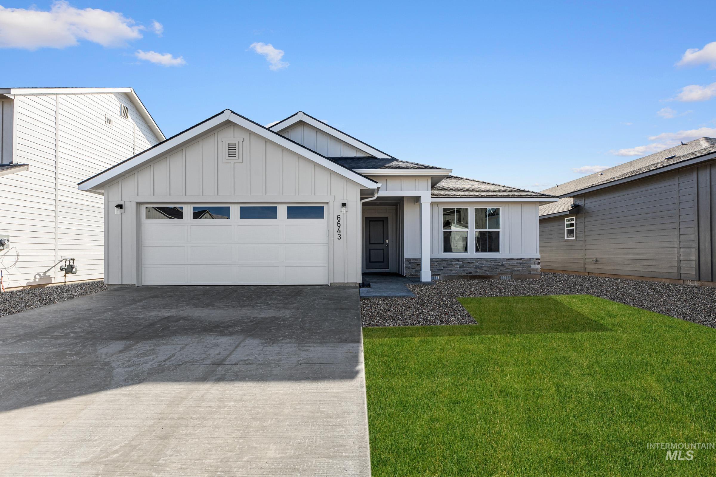 6643 W Redwood Creek Dr, Meridian, Idaho 83646, 3 Bedrooms, 2 Bathrooms, Residential For Sale, Price $469,990,MLS 98978043