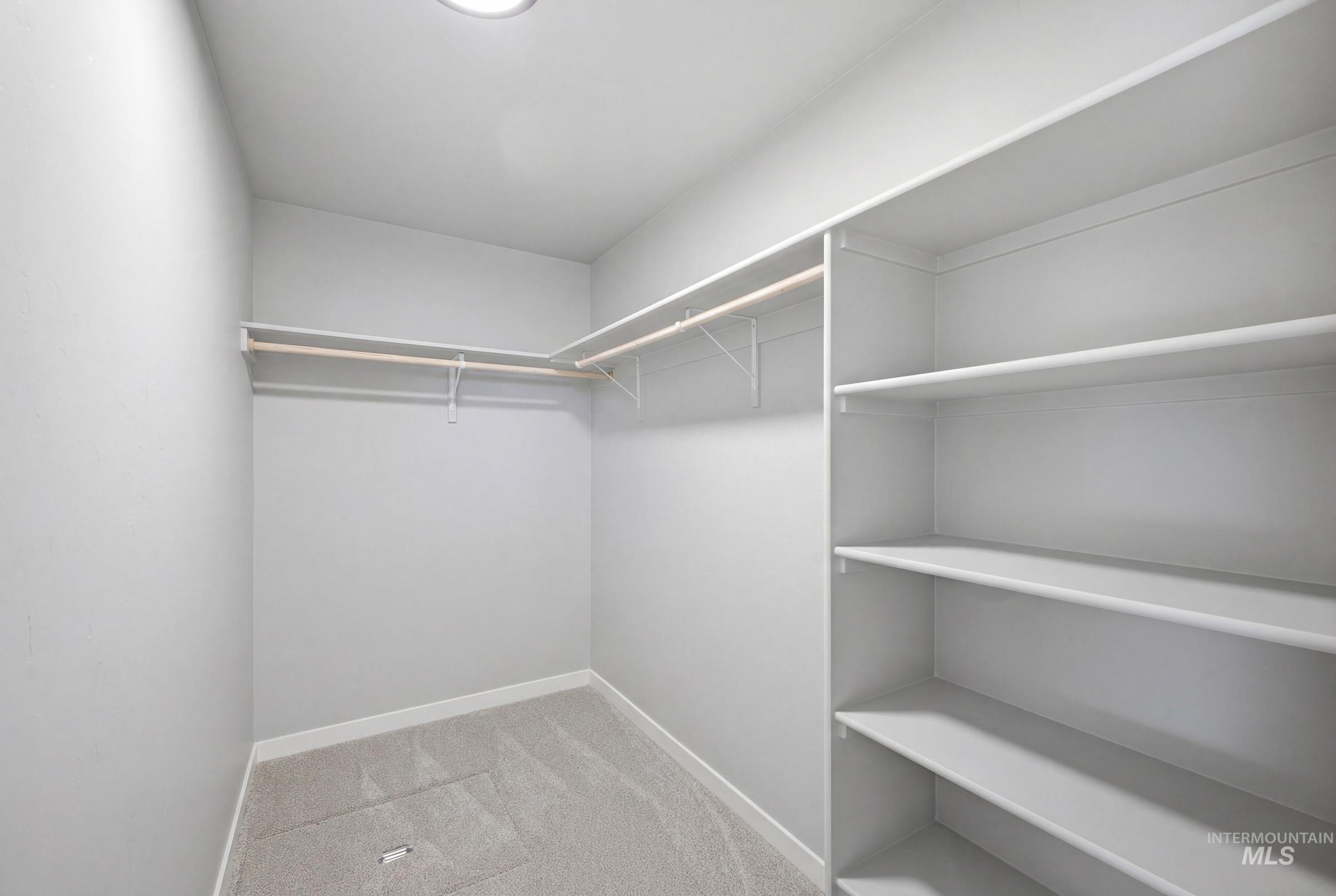 6643 W Redwood Creek Dr, Meridian, Idaho 83646, 3 Bedrooms, 2 Bathrooms, Residential For Sale, Price $469,990,MLS 98978043