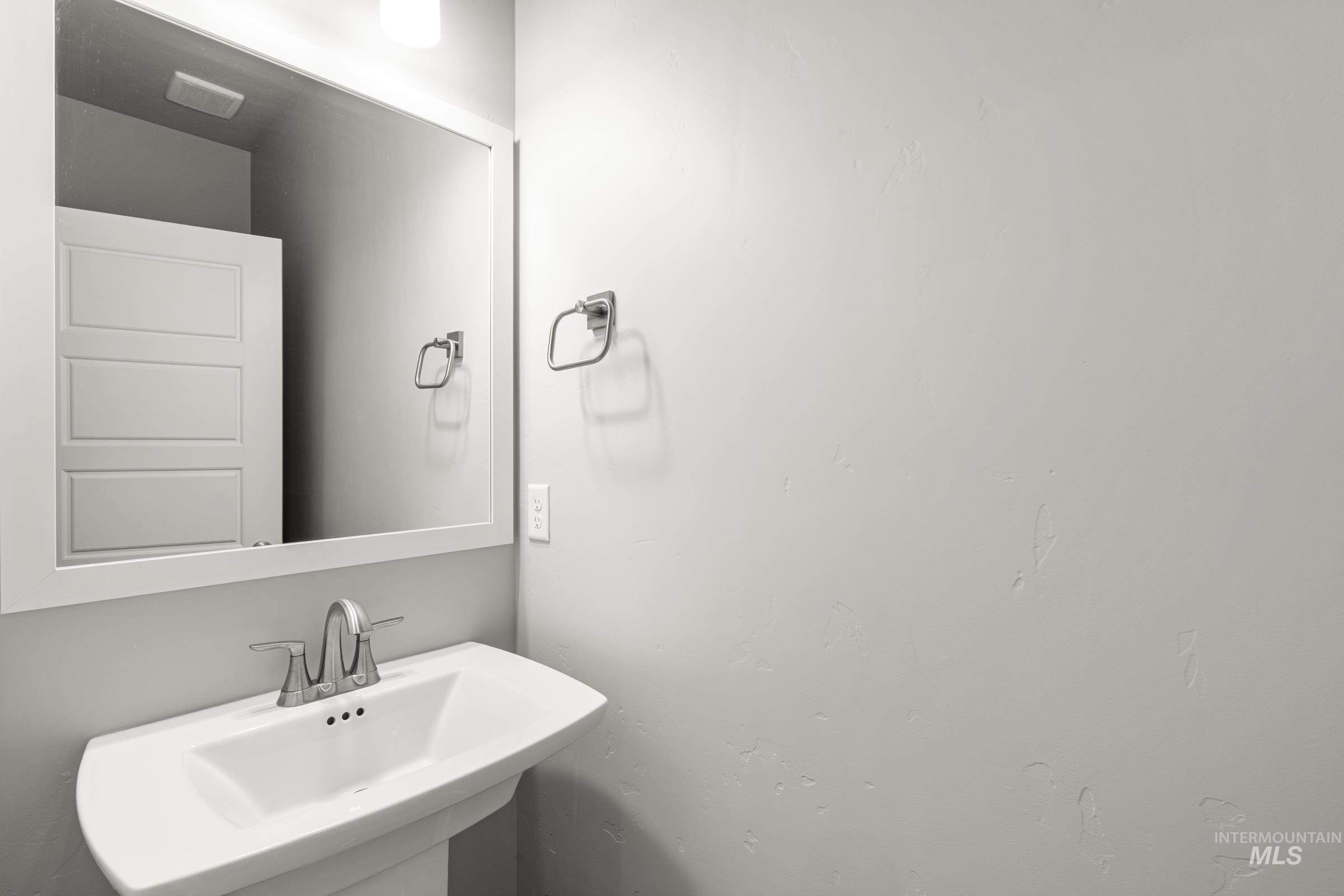 6626 W Black Butte Dr, Meridian, Idaho 83646, 3 Bedrooms, 2.5 Bathrooms, Residential For Sale, Price $458,990,MLS 98978044