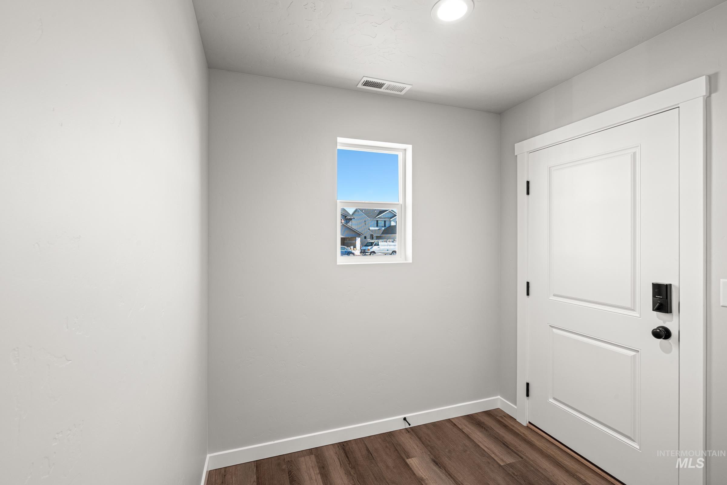 6600 W Black Butte Dr, Meridian, Idaho 83646, 3 Bedrooms, 2.5 Bathrooms, Residential For Sale, Price $459,990,MLS 98978046