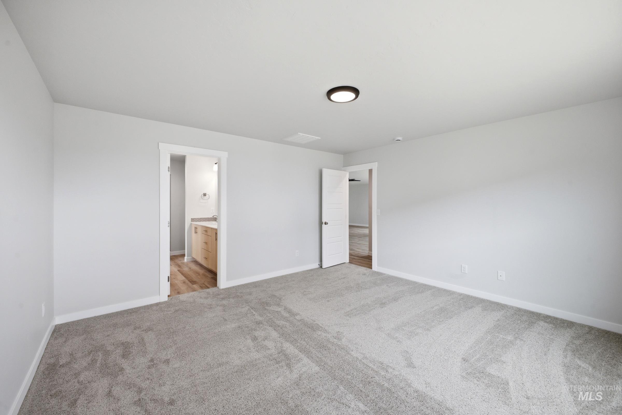 6515 W Plateau Creek Dr, Meridian, Idaho 83646, 4 Bedrooms, 2 Bathrooms, Residential For Sale, Price $514,990,MLS 98978048