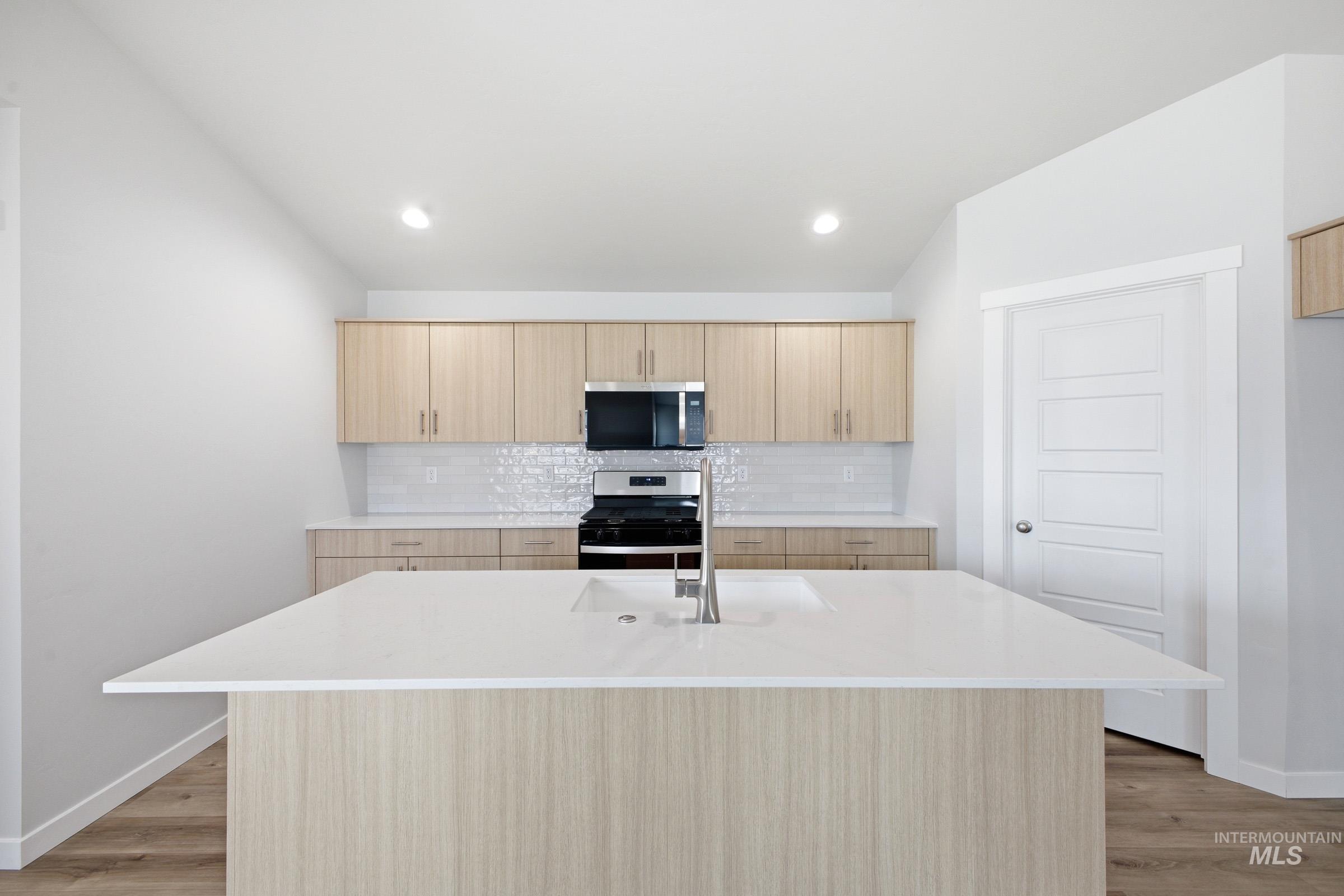 6515 W Plateau Creek Dr, Meridian, Idaho 83646, 4 Bedrooms, 2 Bathrooms, Residential For Sale, Price $514,990,MLS 98978048