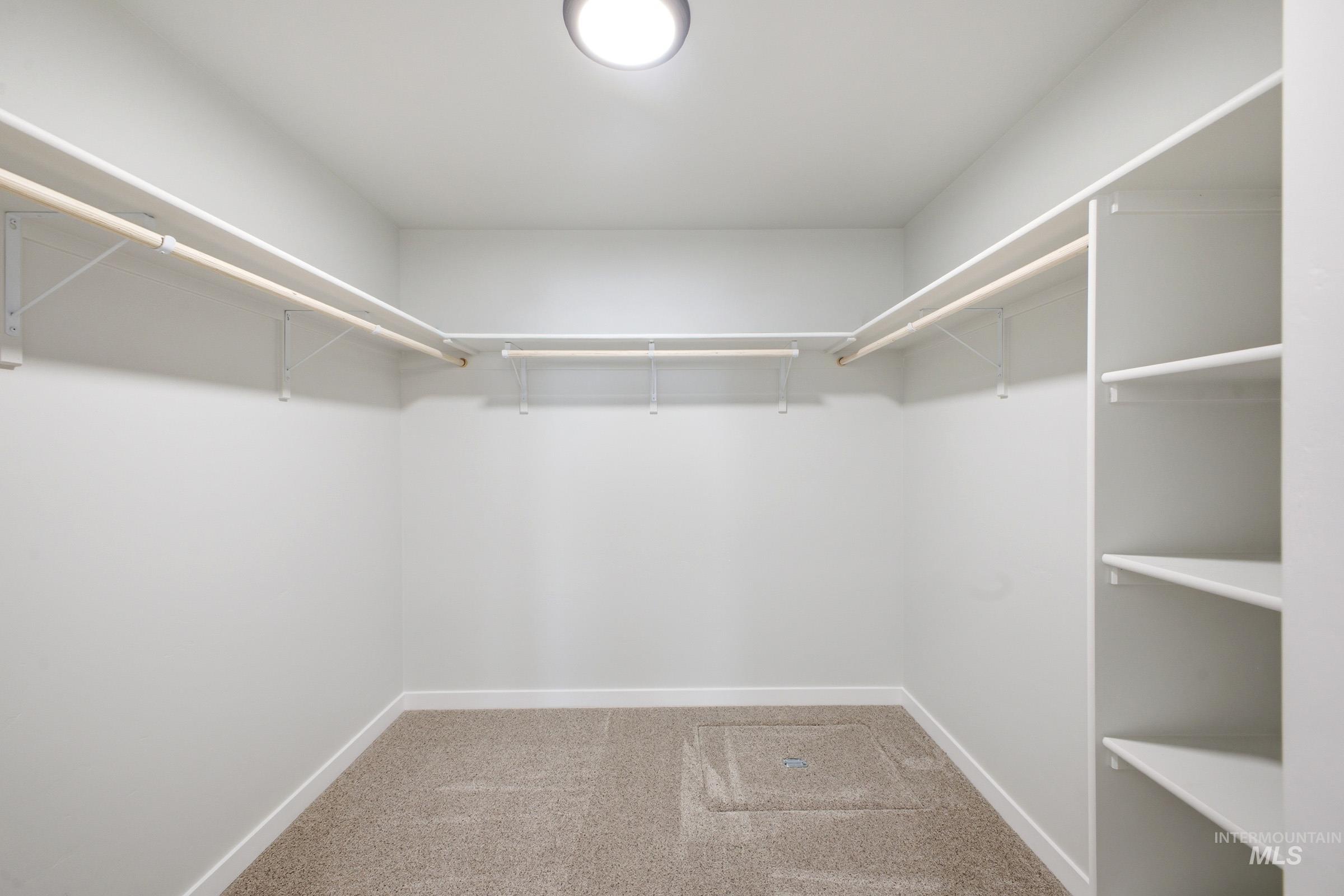 6515 W Plateau Creek Dr, Meridian, Idaho 83646, 4 Bedrooms, 2 Bathrooms, Residential For Sale, Price $514,990,MLS 98978048