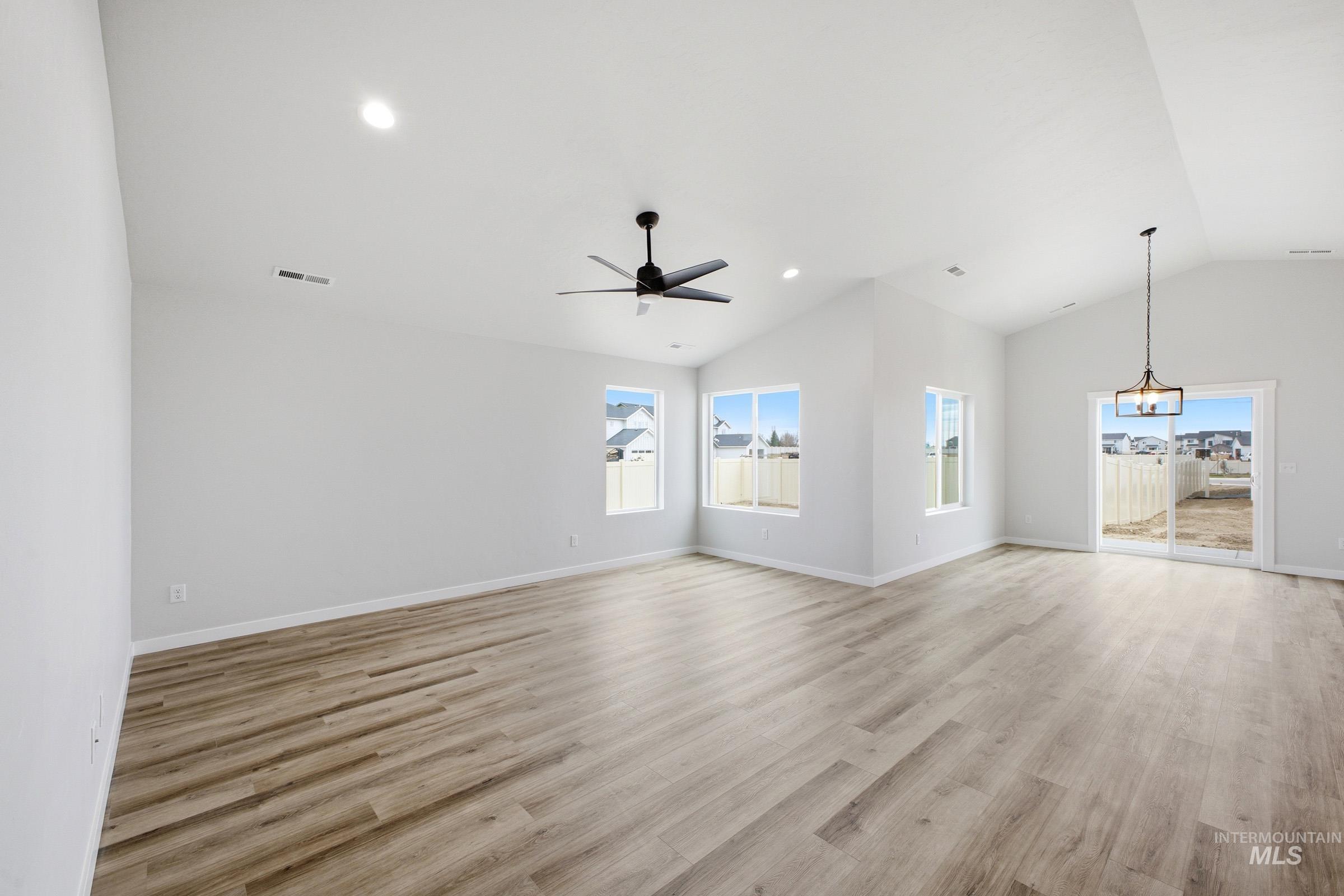 6515 W Plateau Creek Dr, Meridian, Idaho 83646, 4 Bedrooms, 2 Bathrooms, Residential For Sale, Price $514,990,MLS 98978048