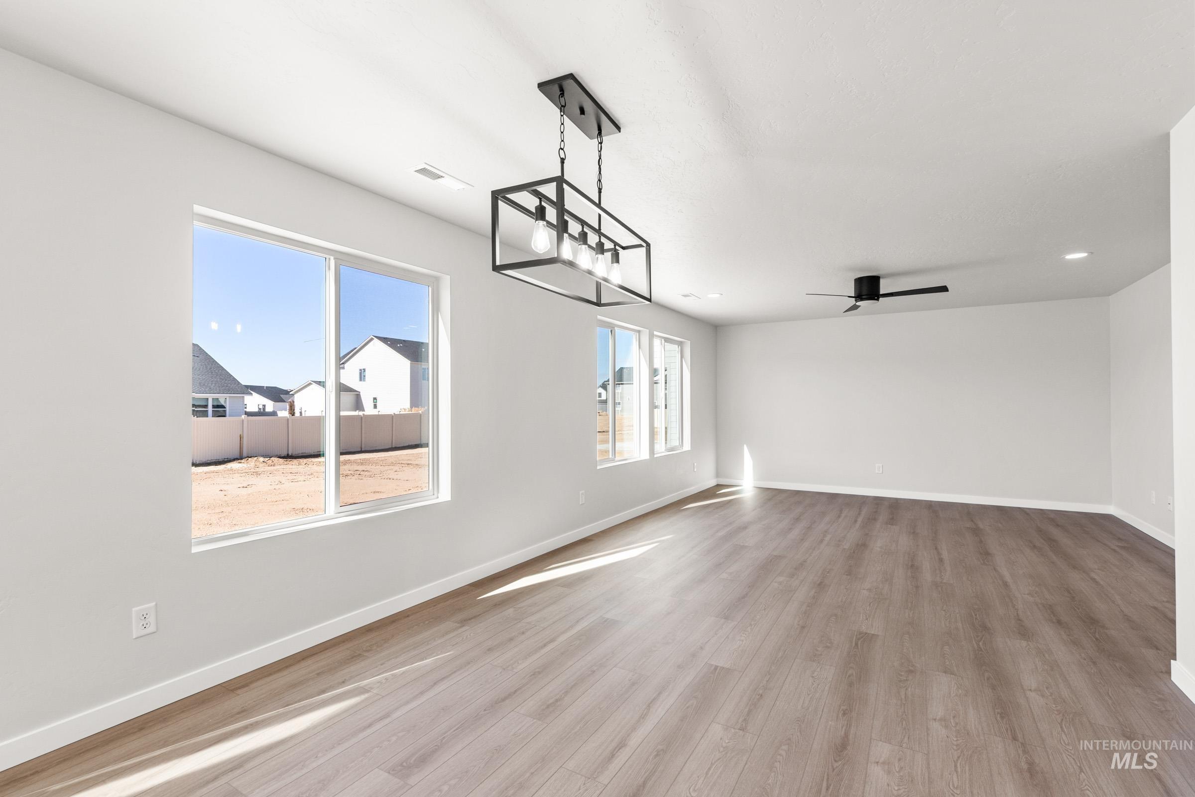 17663 N Boone Peak Ave, Nampa, Idaho 83687, 4 Bedrooms, 2.5 Bathrooms, Residential For Sale, Price $454,990,MLS 98978050