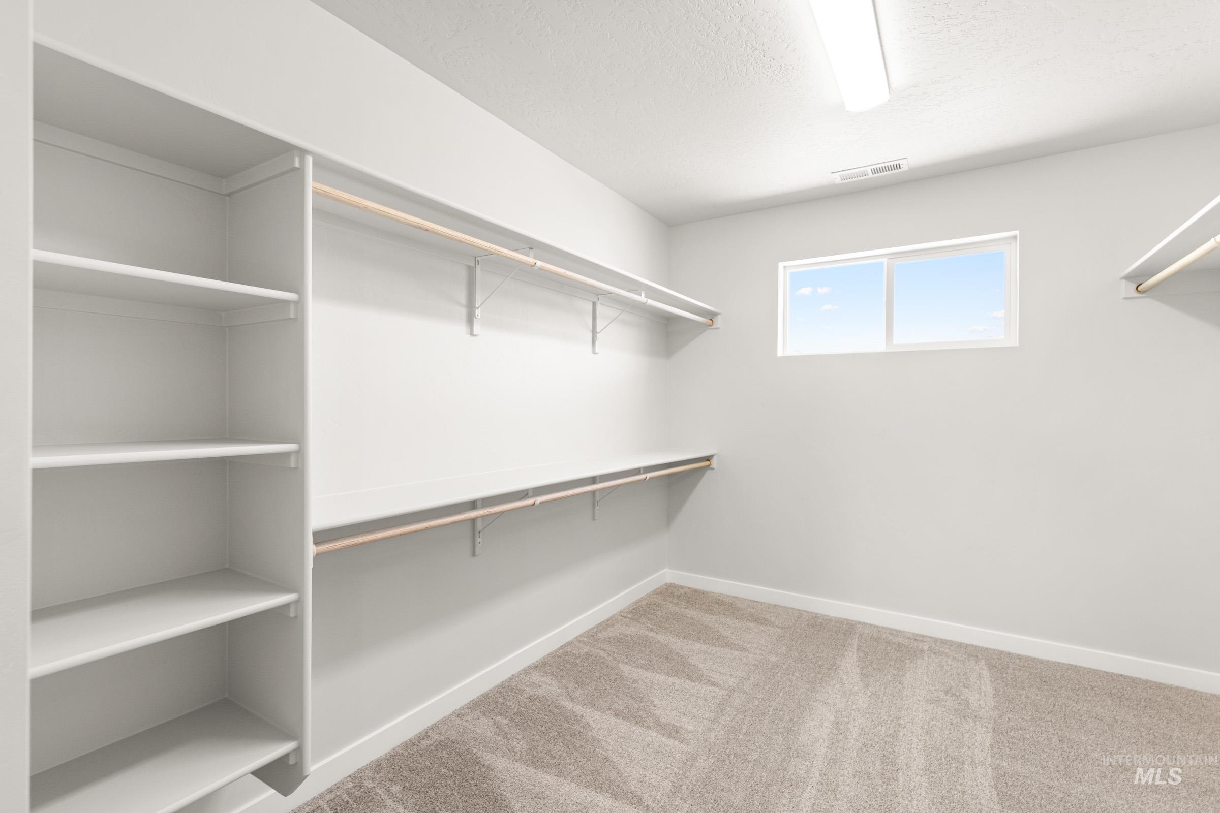 17649 N Boone Peak Ave, Nampa, Idaho 83687, 5 Bedrooms, 3 Bathrooms, Residential For Sale, Price $530,990,MLS 98978052