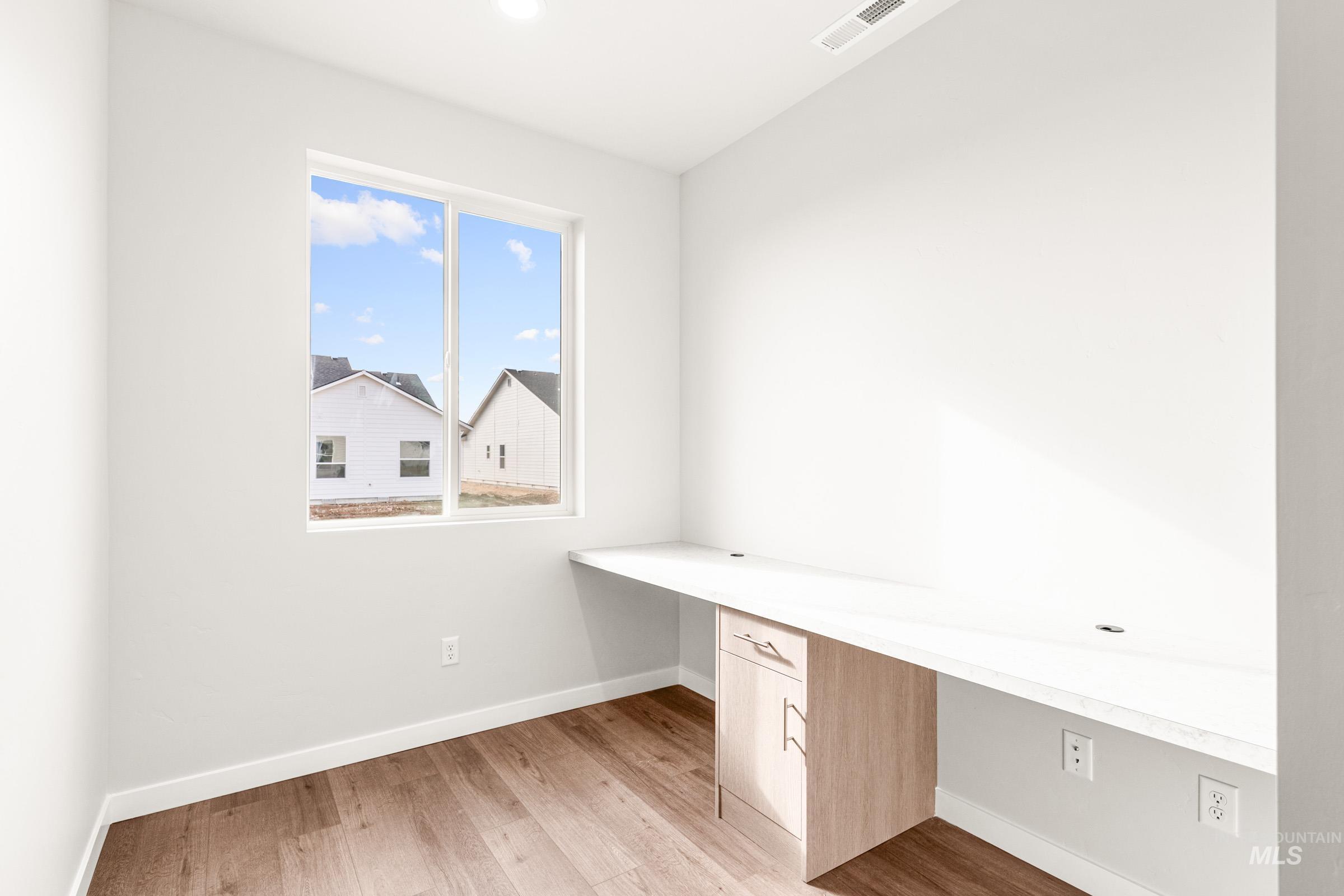 17749 N Hugh Glass Way, Nampa, Idaho 83687, 4 Bedrooms, 2.5 Bathrooms, Residential For Sale, Price $544,990, 98978053