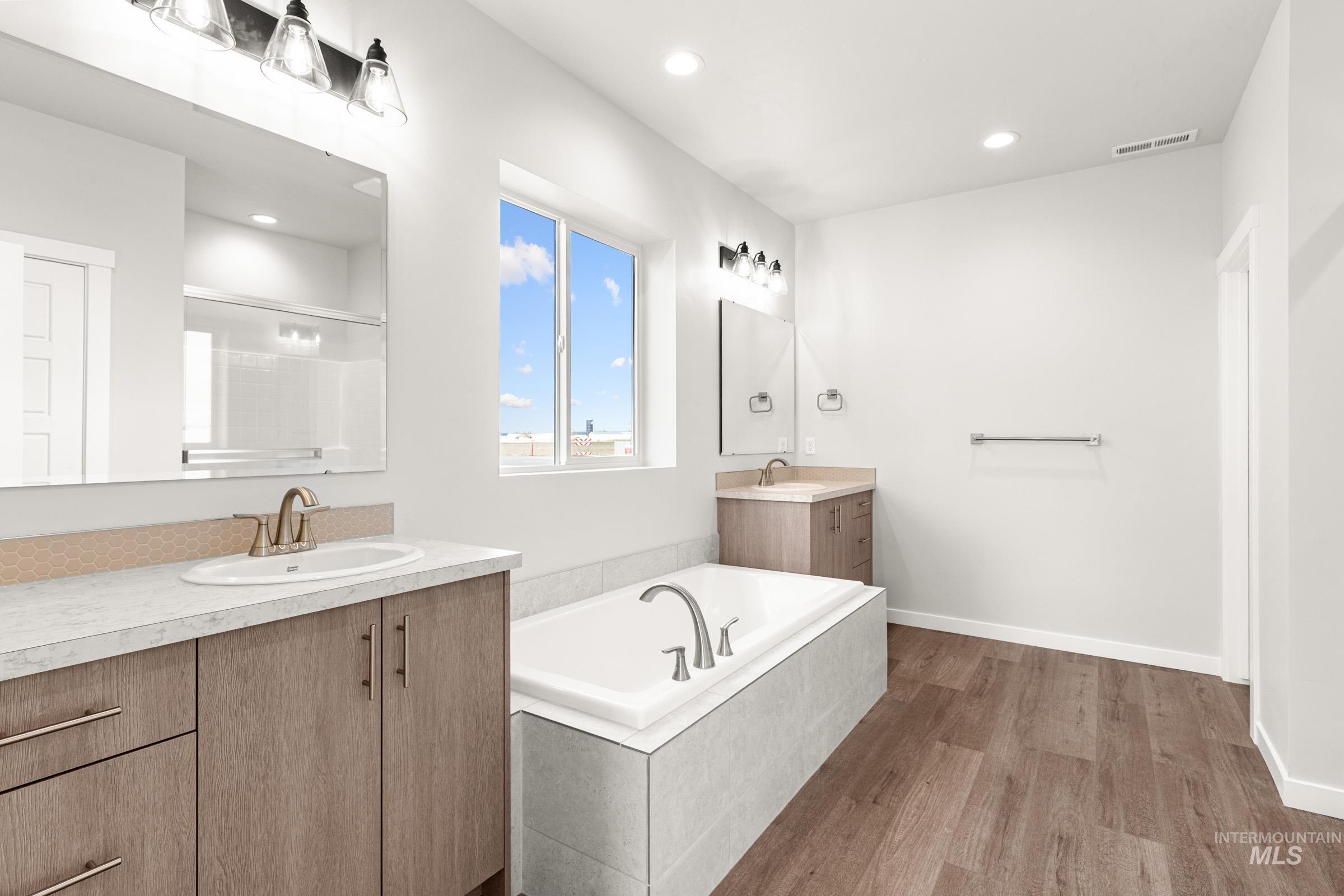 17749 N Hugh Glass Way, Nampa, Idaho 83687, 4 Bedrooms, 2.5 Bathrooms, Residential For Sale, Price $544,990, 98978053