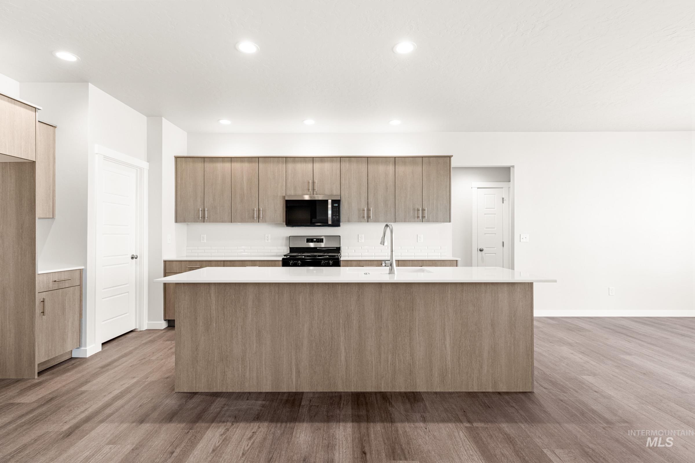 5186 E Phelps Lake Dr, Nampa, Idaho 83687, 4 Bedrooms, 2 Bathrooms, Residential For Sale, Price $519,990,MLS 98978054