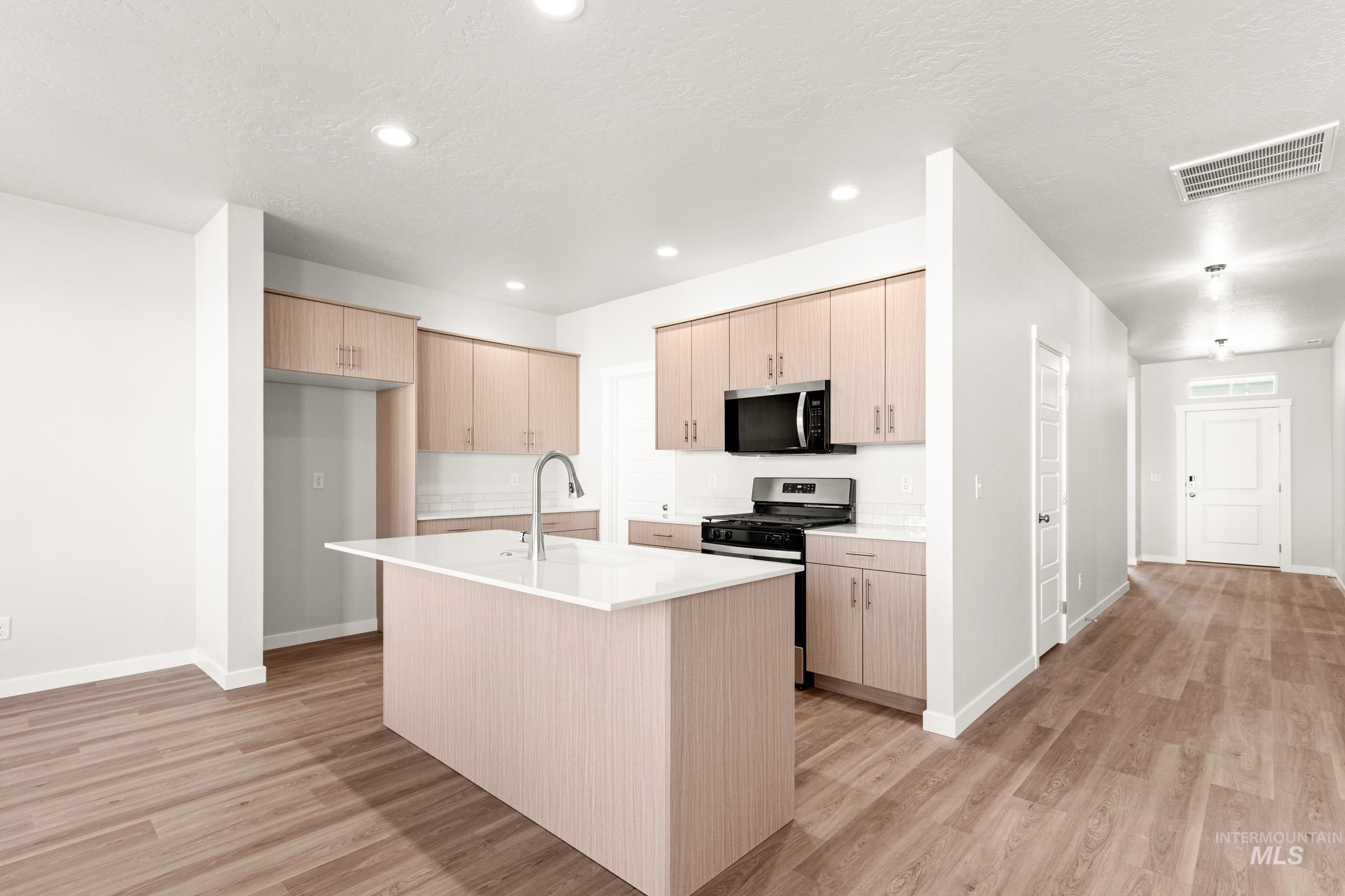 5200 E Phelps Lake Dr, Nampa, Idaho 83687, 4 Bedrooms, 2 Bathrooms, Residential For Sale, Price $479,990,MLS 98978055