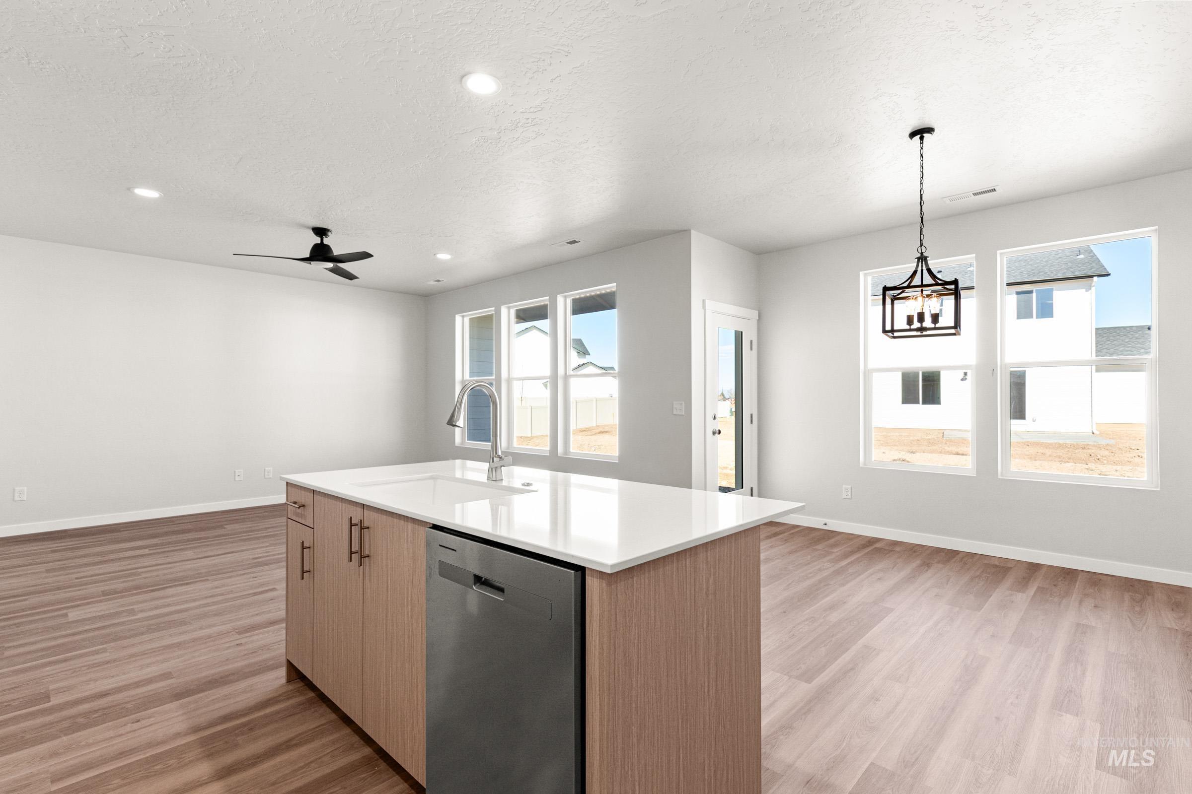 5200 E Phelps Lake Dr, Nampa, Idaho 83687, 4 Bedrooms, 2 Bathrooms, Residential For Sale, Price $479,990,MLS 98978055