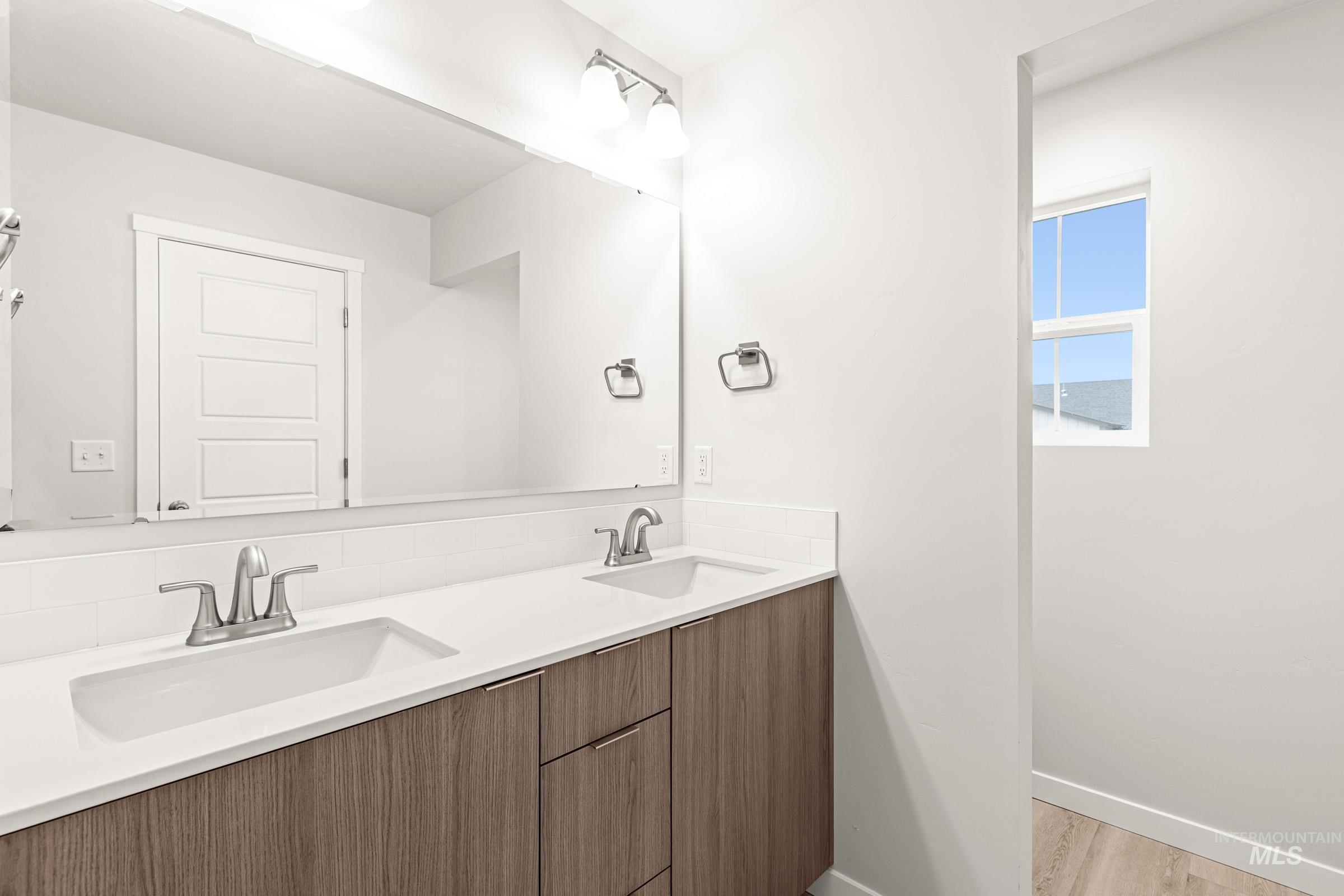 10818 Rutland St, Caldwell, Idaho 83605, 3 Bedrooms, 2.5 Bathrooms, Residential For Sale, Price $376,990,MLS 98978056