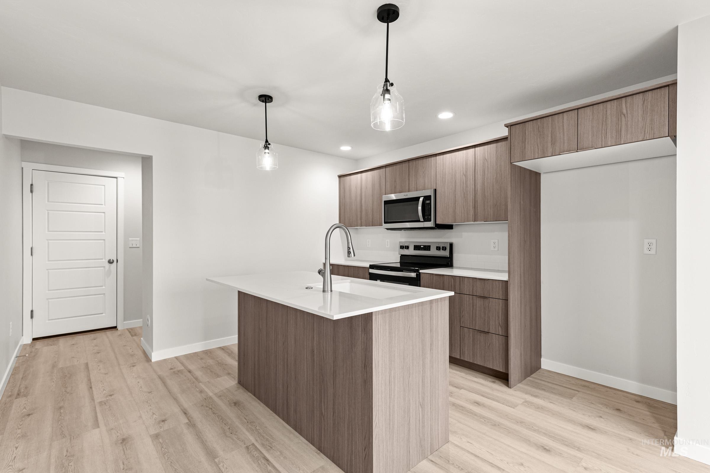 10818 Rutland St, Caldwell, Idaho 83605, 3 Bedrooms, 2.5 Bathrooms, Residential For Sale, Price $376,990,MLS 98978056