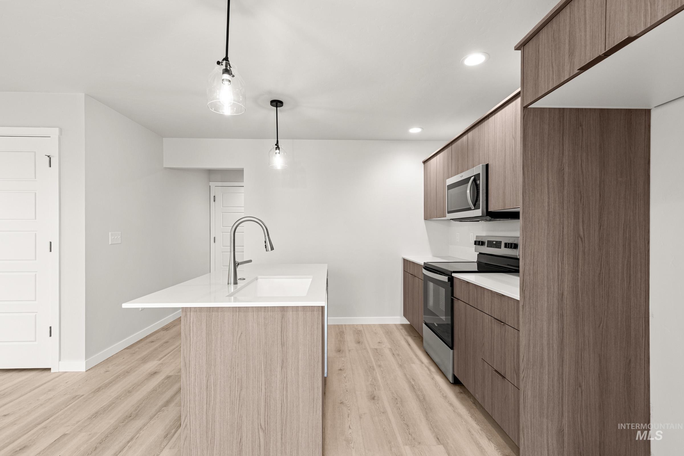 10818 Rutland St, Caldwell, Idaho 83605, 3 Bedrooms, 2.5 Bathrooms, Residential For Sale, Price $376,990,MLS 98978056