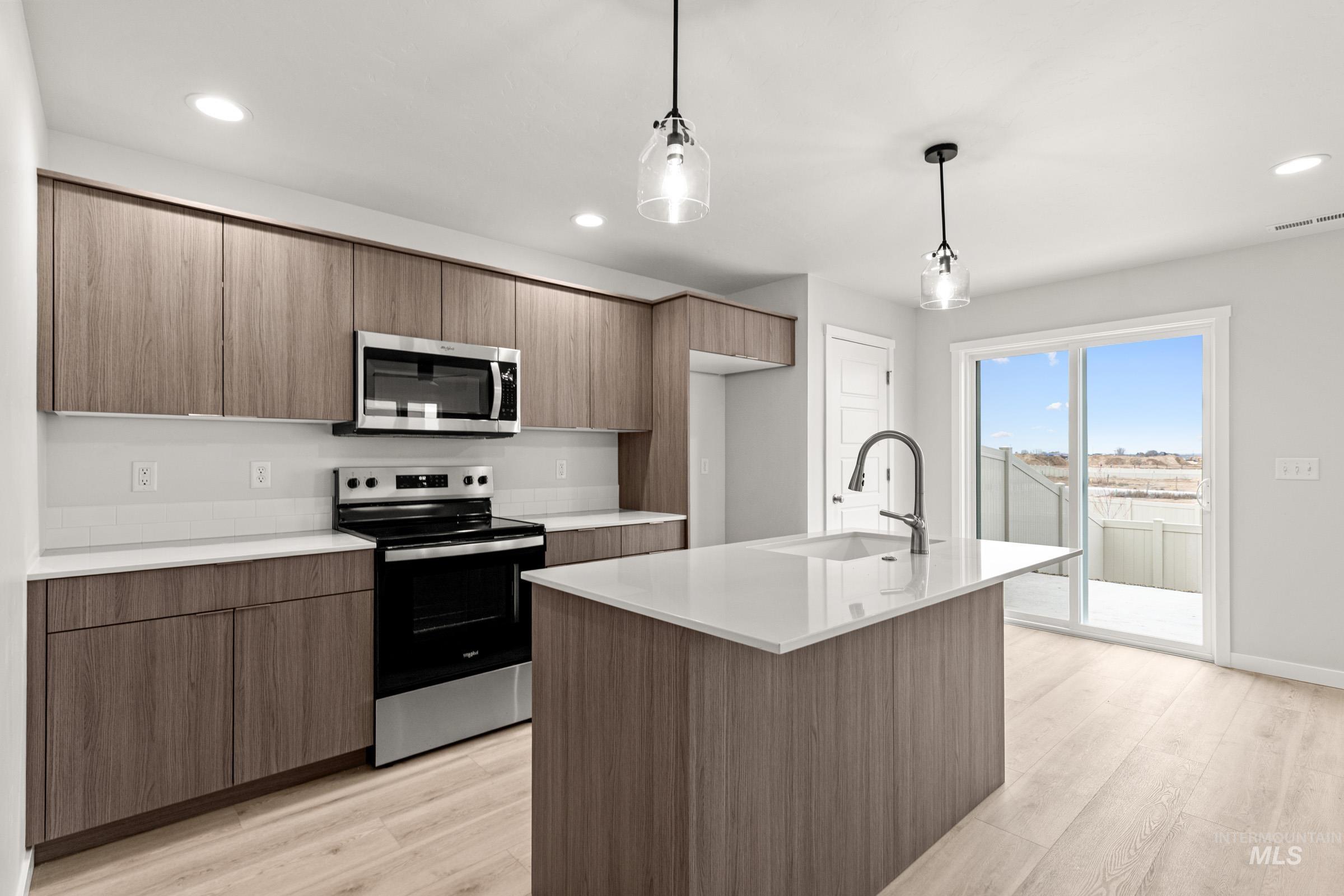 10818 Rutland St, Caldwell, Idaho 83605, 3 Bedrooms, 2.5 Bathrooms, Residential For Sale, Price $376,990,MLS 98978056