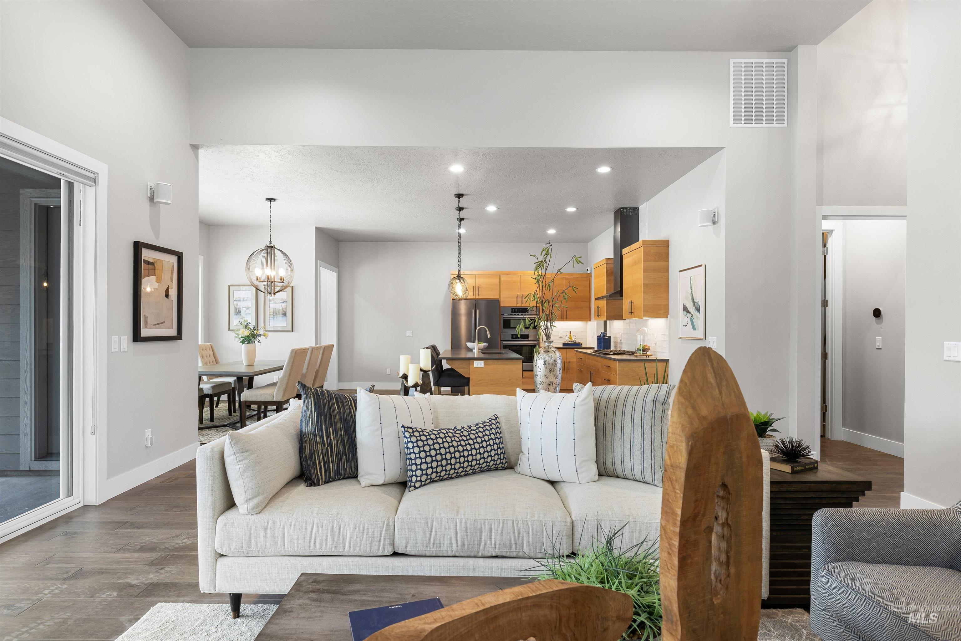 4143 W Prickly Pear Dr, Eagle, Idaho 83616, 3 Bedrooms, 2.5 Bathrooms, Residential For Sale, Price $874,900, 98978058