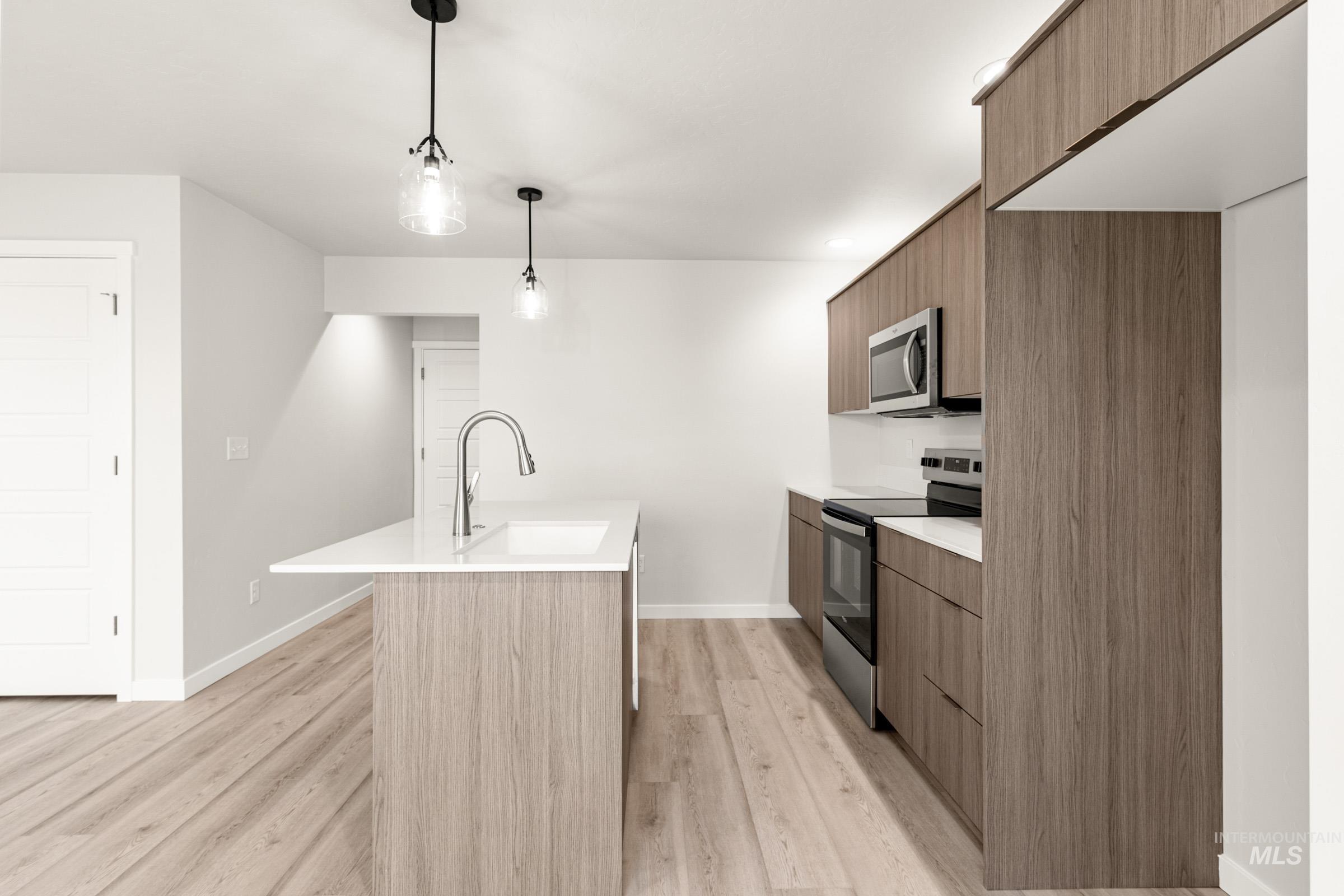 10830 Rutland St, Caldwell, Idaho 83605, 3 Bedrooms, 2.5 Bathrooms, Residential For Sale, Price $374,990,MLS 98978059