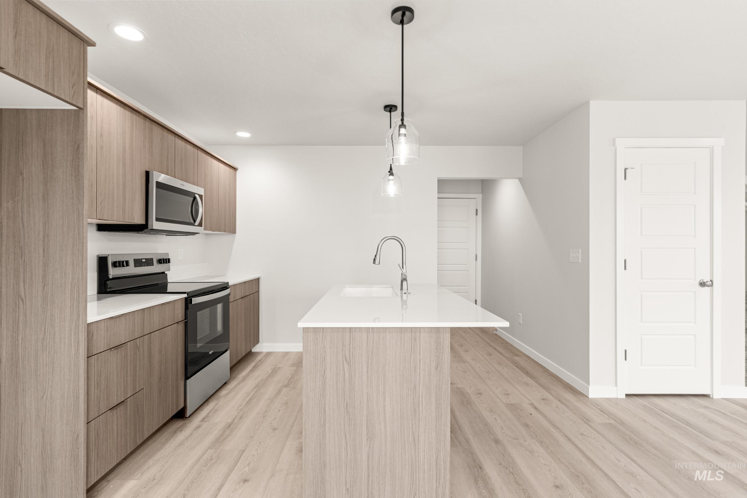 10832 Rutland St, Caldwell, Idaho 83605, 3 Bedrooms, 2.5 Bathrooms, Residential For Sale, Price $375,990, 98978060