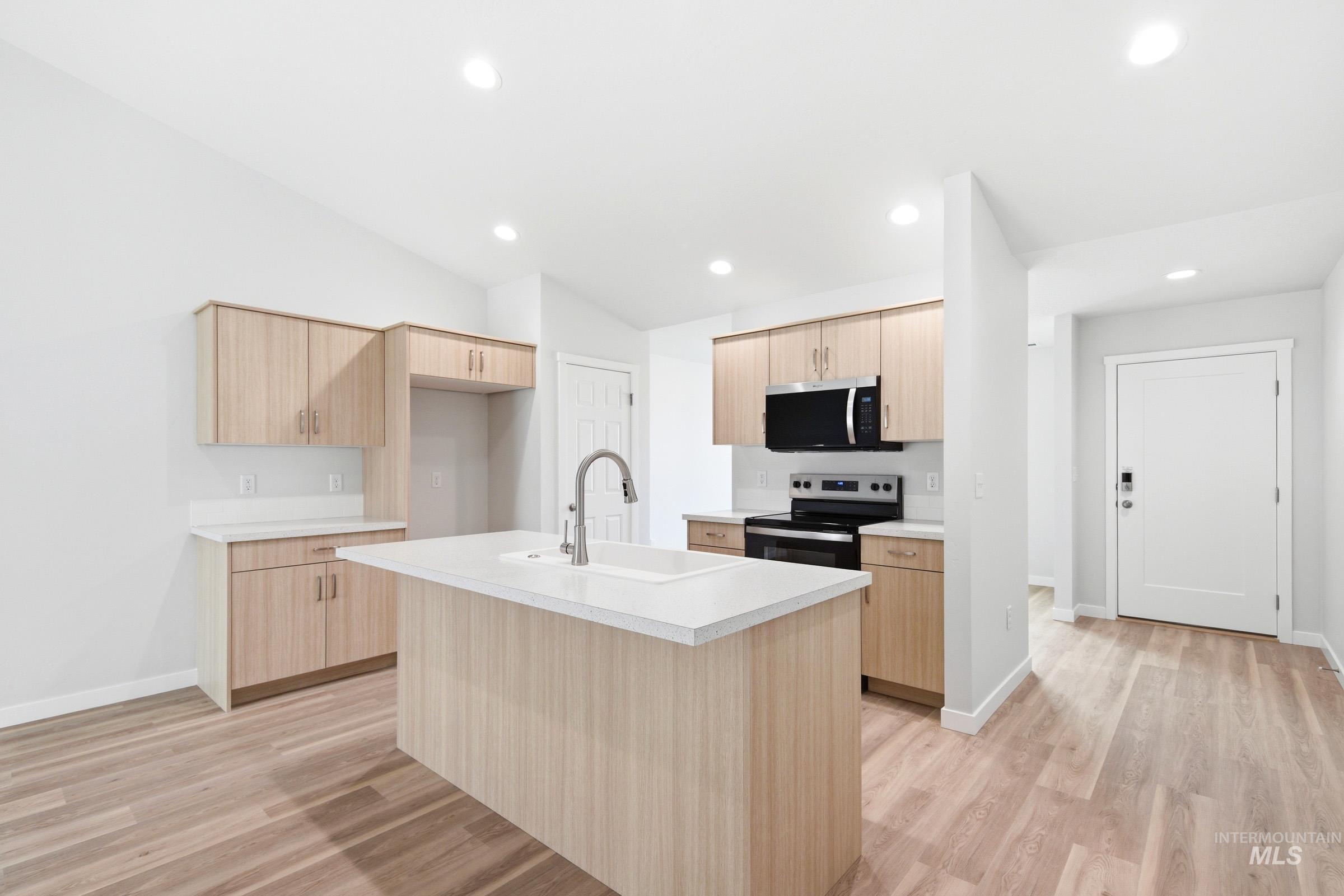 507 Pine St, New Plymouth, Idaho 83655, 3 Bedrooms, 2 Bathrooms, Residential For Sale, Price $394,990,MLS 98978061