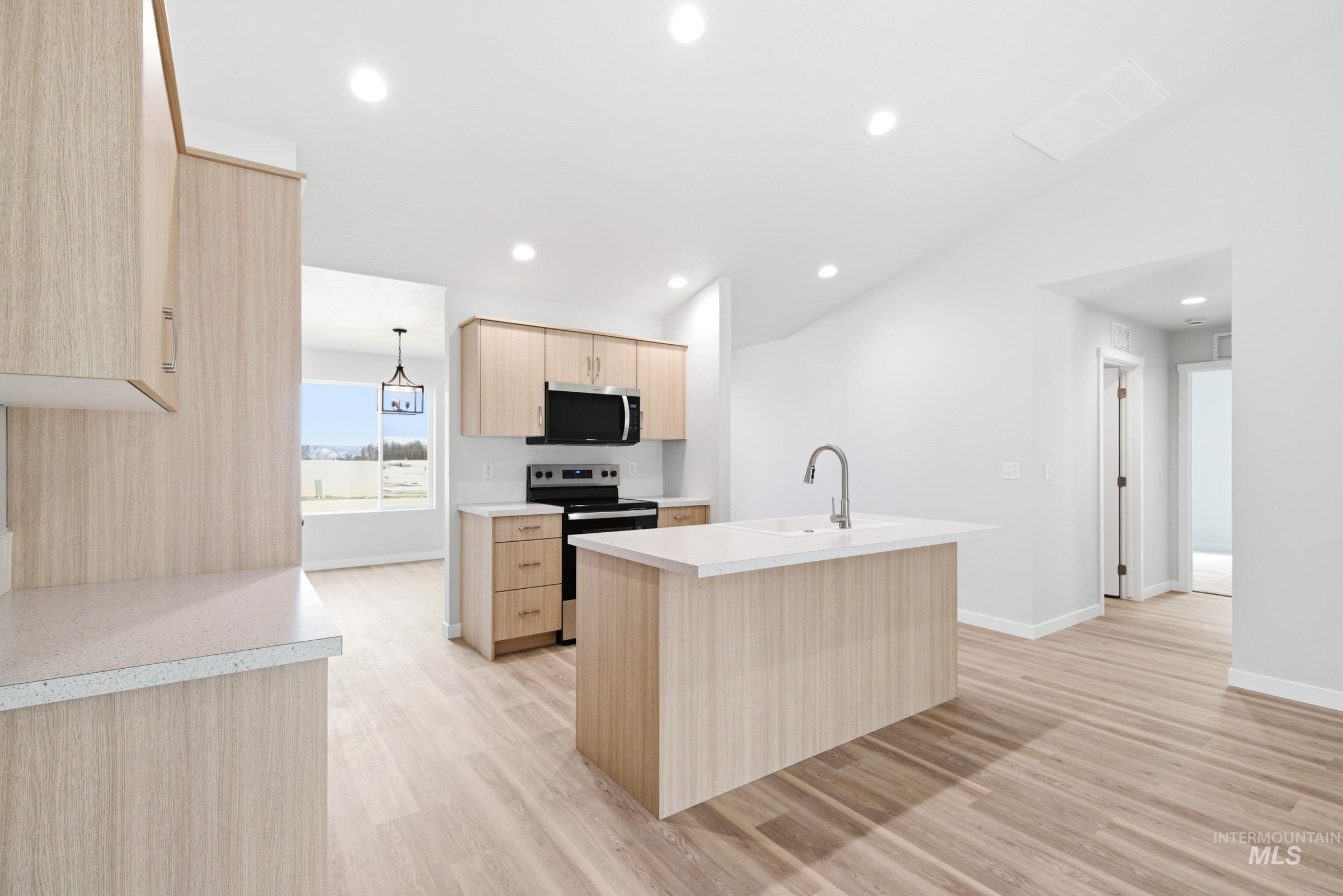 507 Pine St, New Plymouth, Idaho 83655, 3 Bedrooms, 2 Bathrooms, Residential For Sale, Price $394,990,MLS 98978061