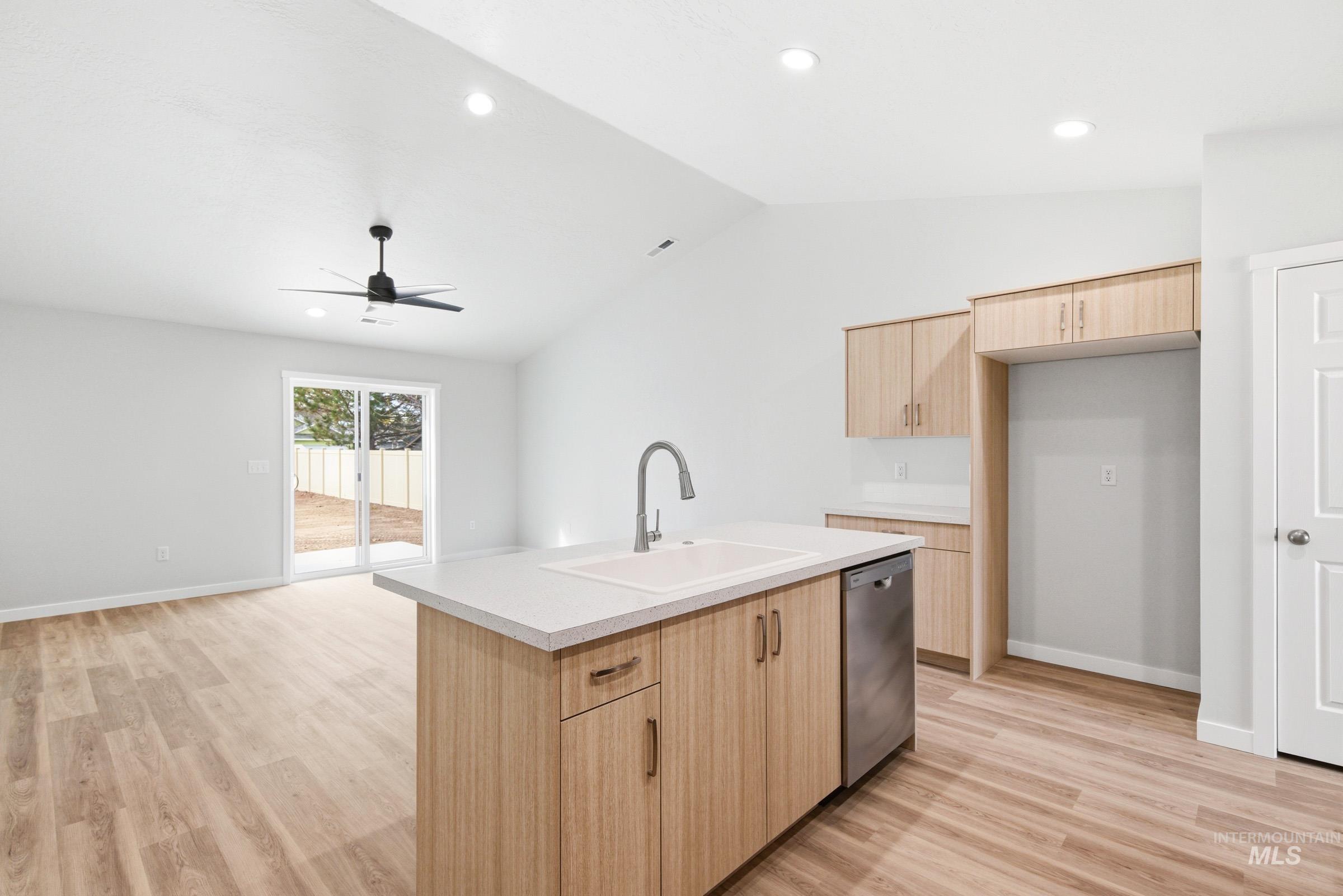 507 Pine St, New Plymouth, Idaho 83655, 3 Bedrooms, 2 Bathrooms, Residential For Sale, Price $394,990,MLS 98978061