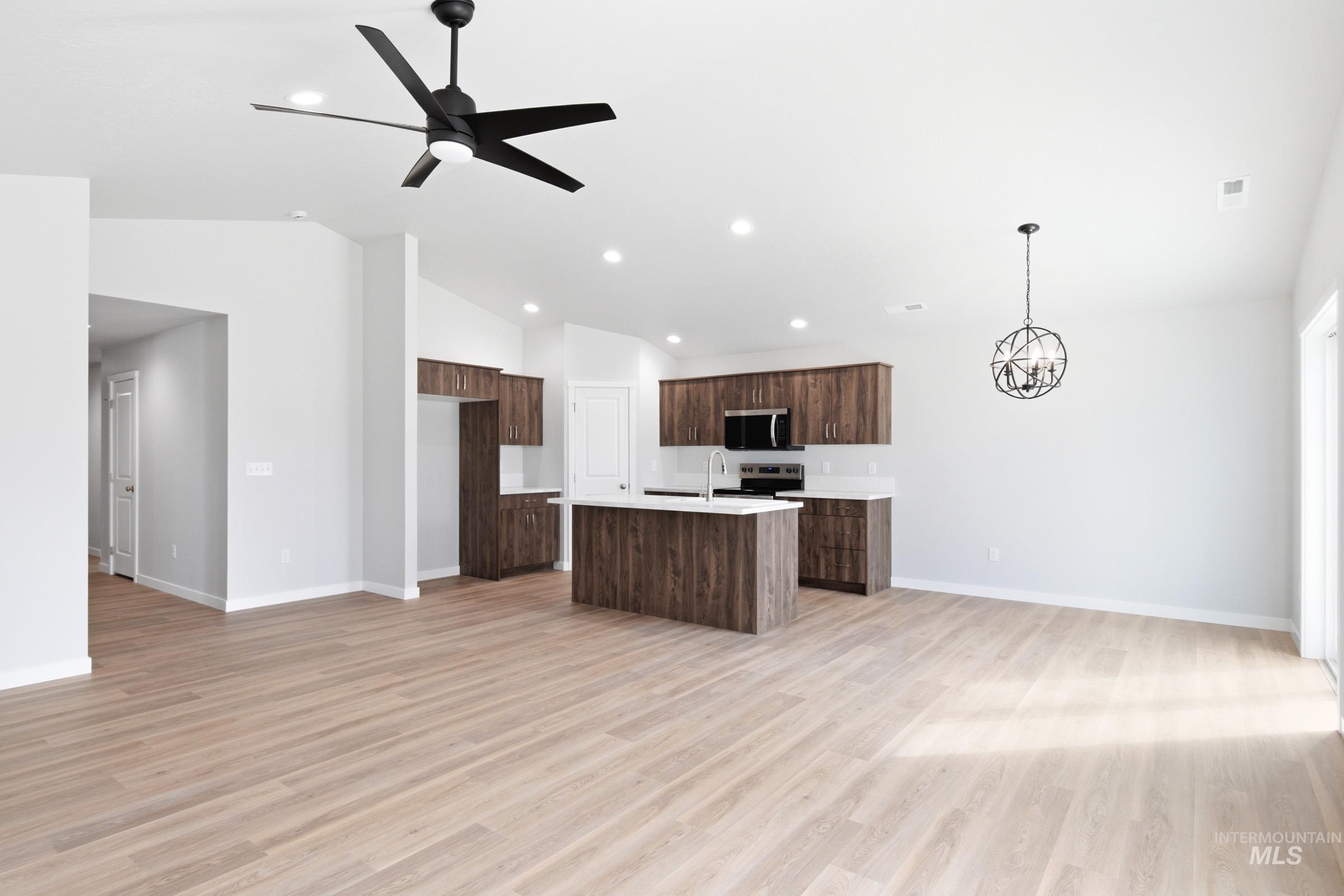 509 Pine St, New Plymouth, Idaho 83655, 3 Bedrooms, 2 Bathrooms, Residential For Sale, Price $409,990,MLS 98978062