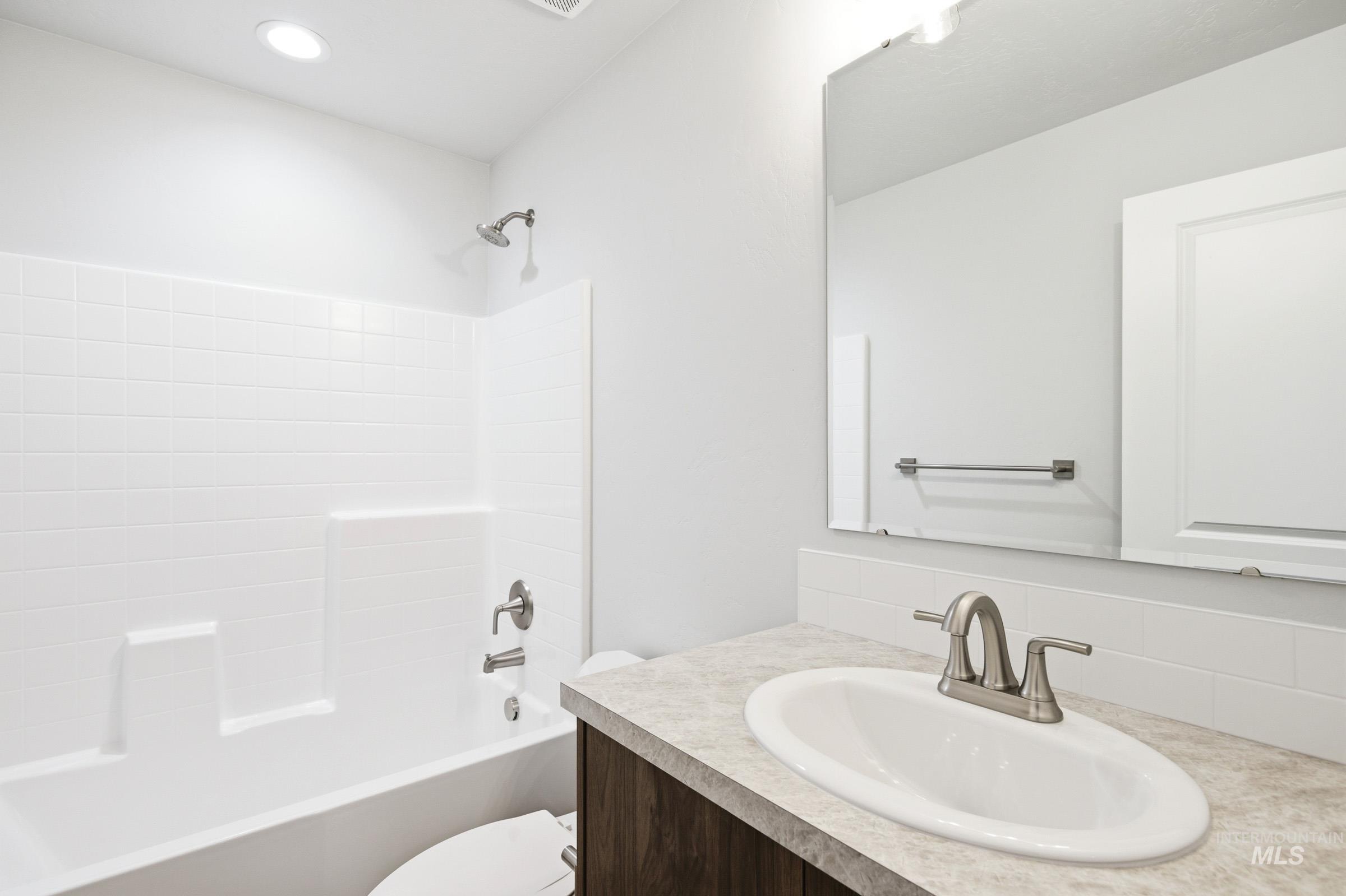 509 Pine St, New Plymouth, Idaho 83655, 3 Bedrooms, 2 Bathrooms, Residential For Sale, Price $409,990,MLS 98978062