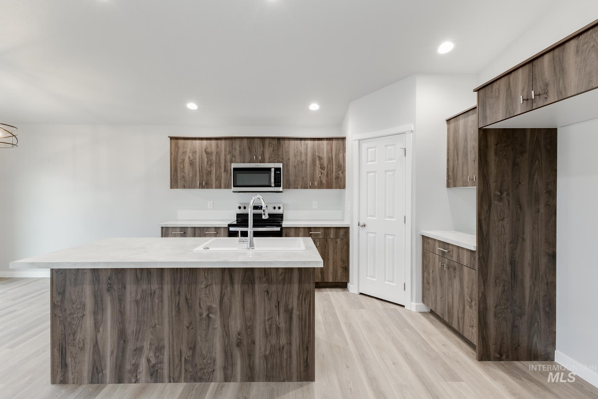 509 Pine St, New Plymouth, Idaho 83655, 3 Bedrooms, 2 Bathrooms, Residential For Sale, Price $409,990, 98978062